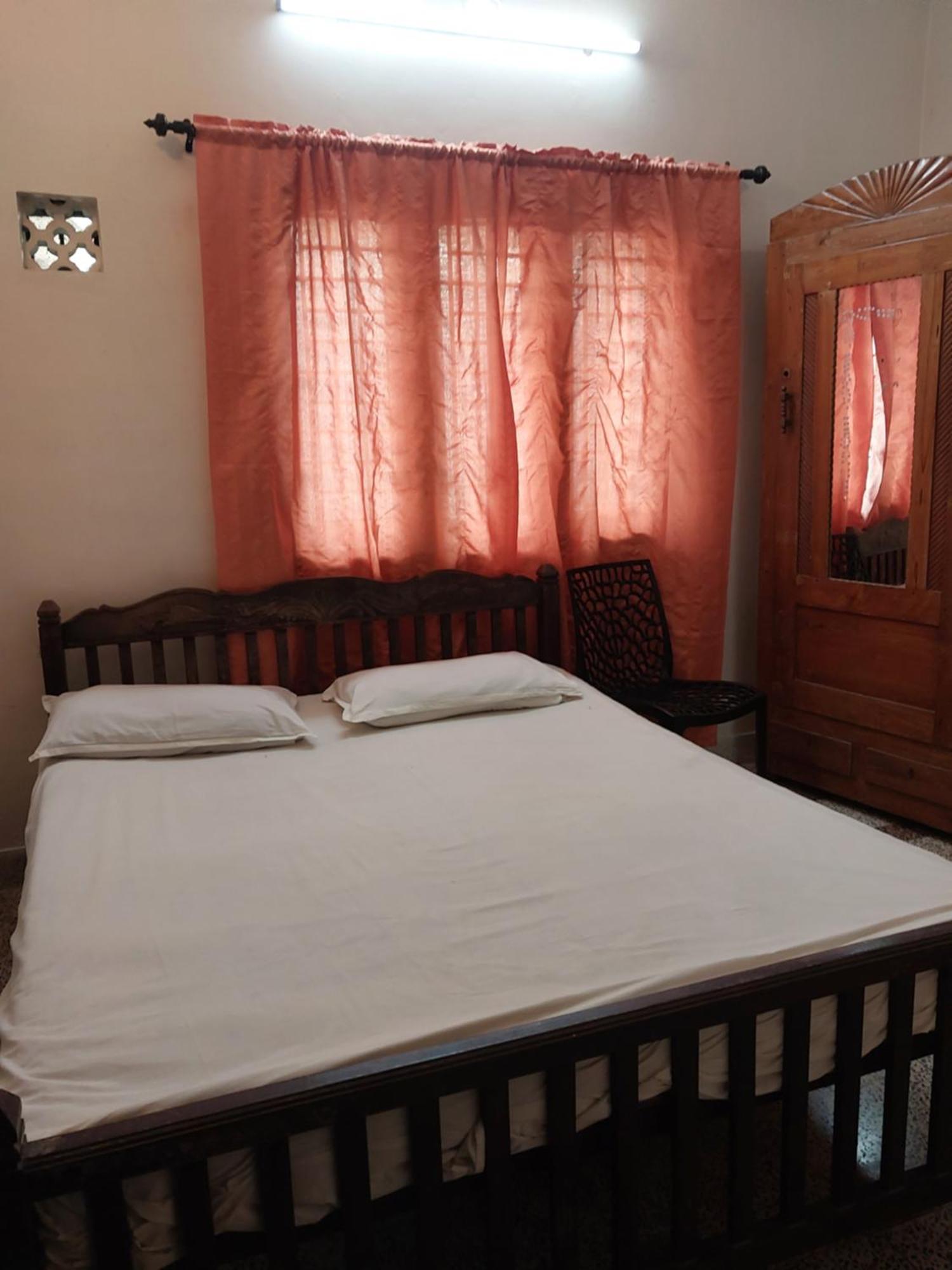 Homestay Taj Mahal *