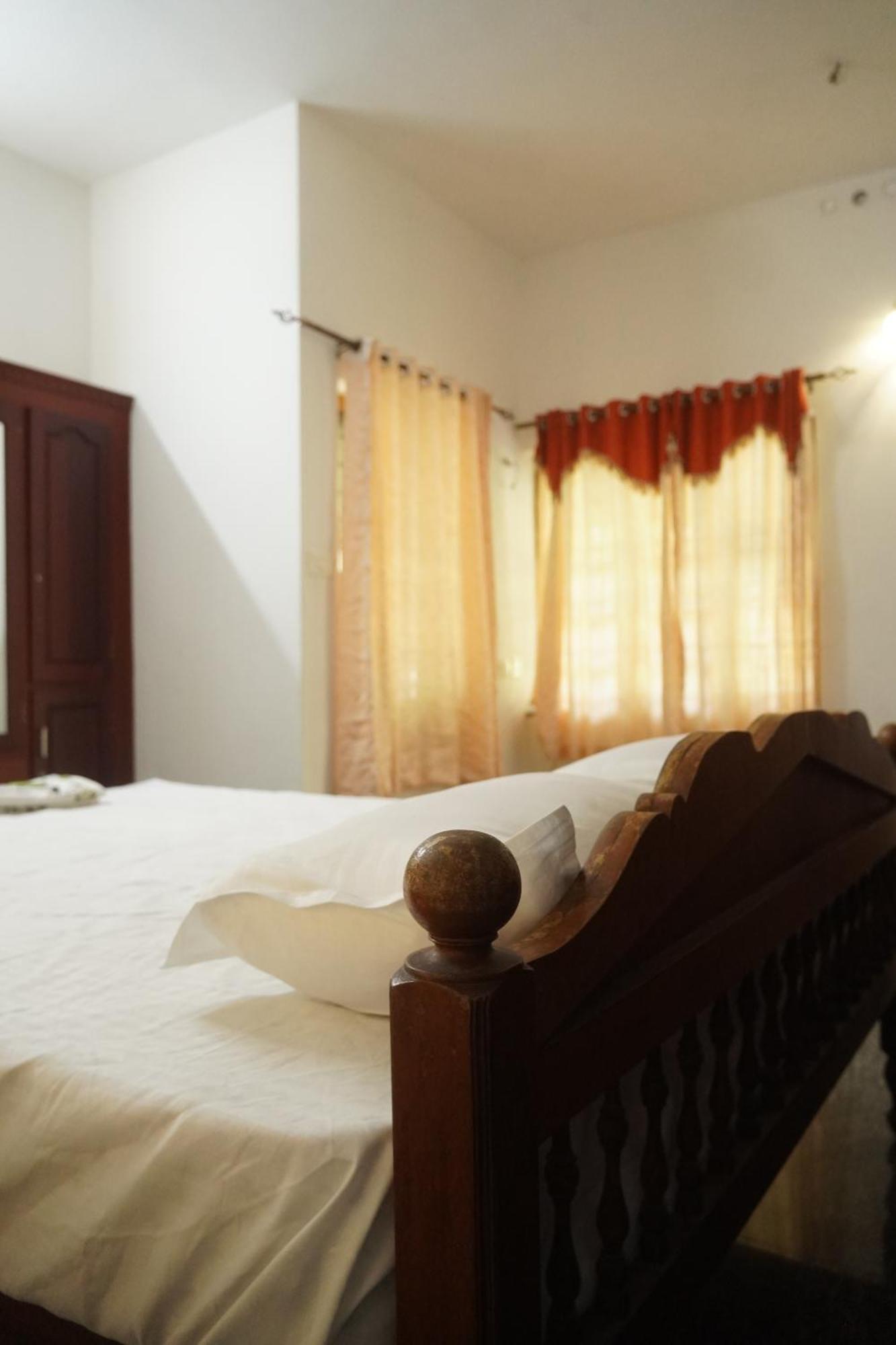 Joby Homestay Kadamakudy