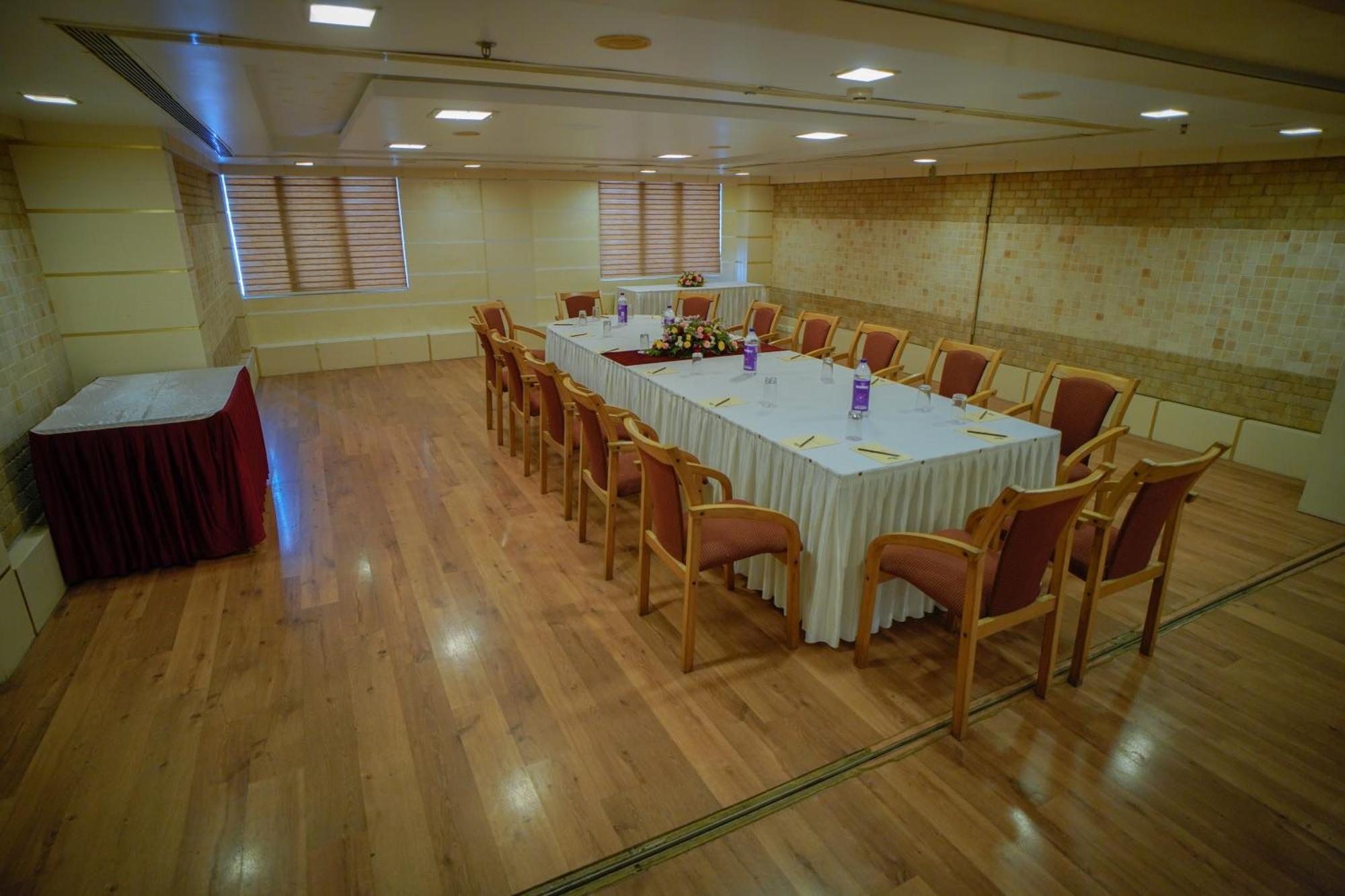 Hotel Olive Eva Kochi