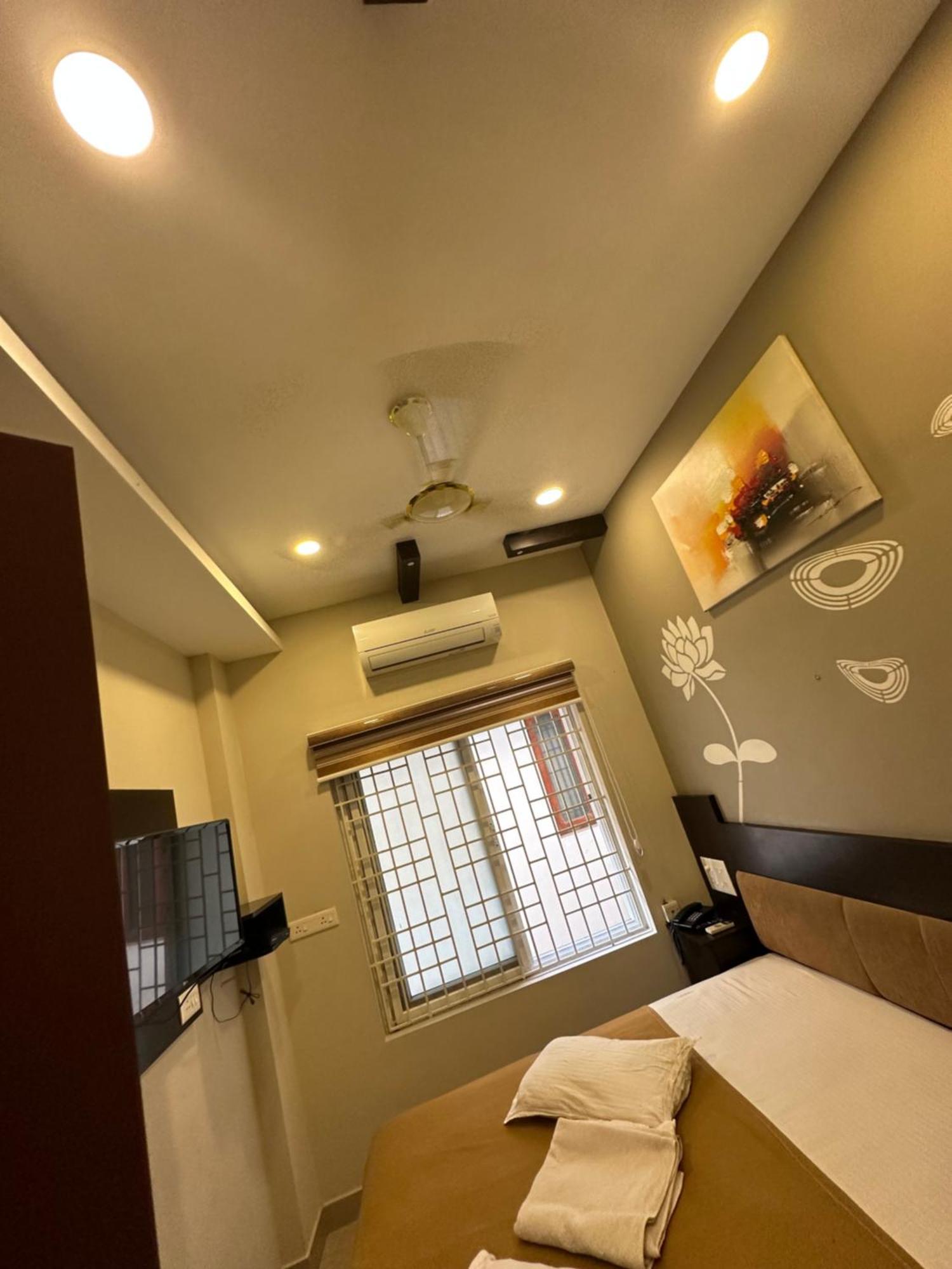 Hotel Metro Residency