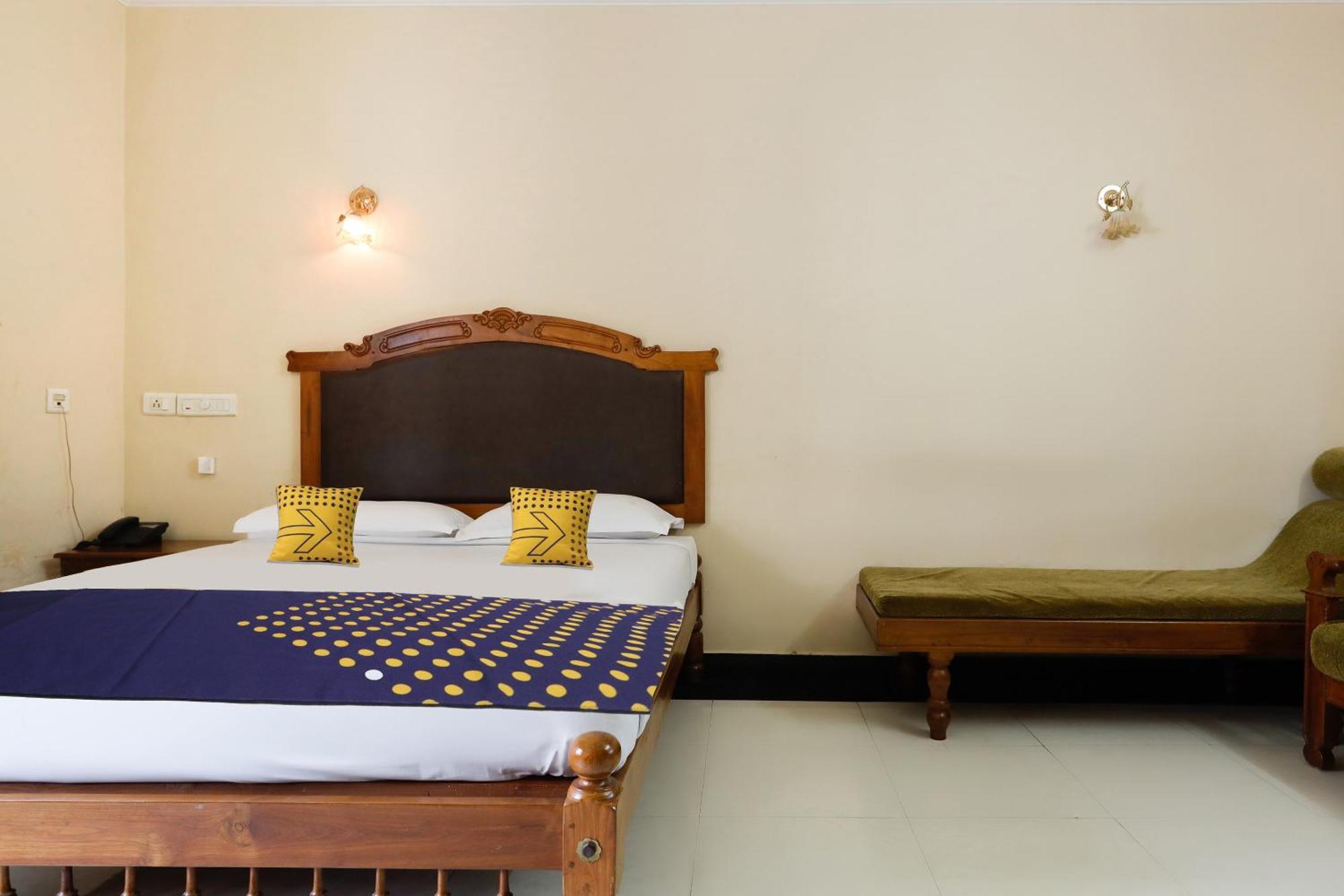 Spot On Sahari Hotel 3*