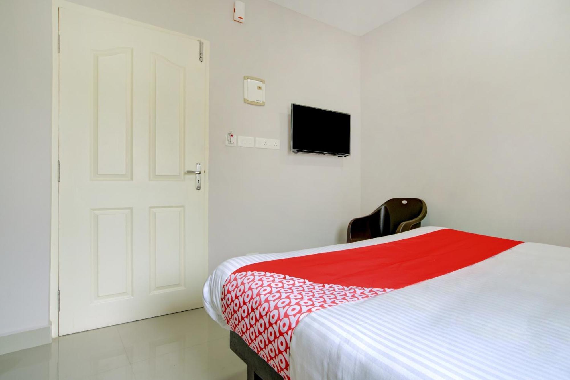Flagship Saligram Residency Hotel 3*