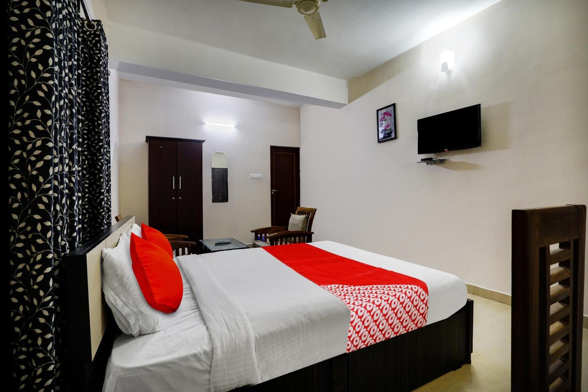 Hotel Oyo Flagship Arrows Tourist Kochi