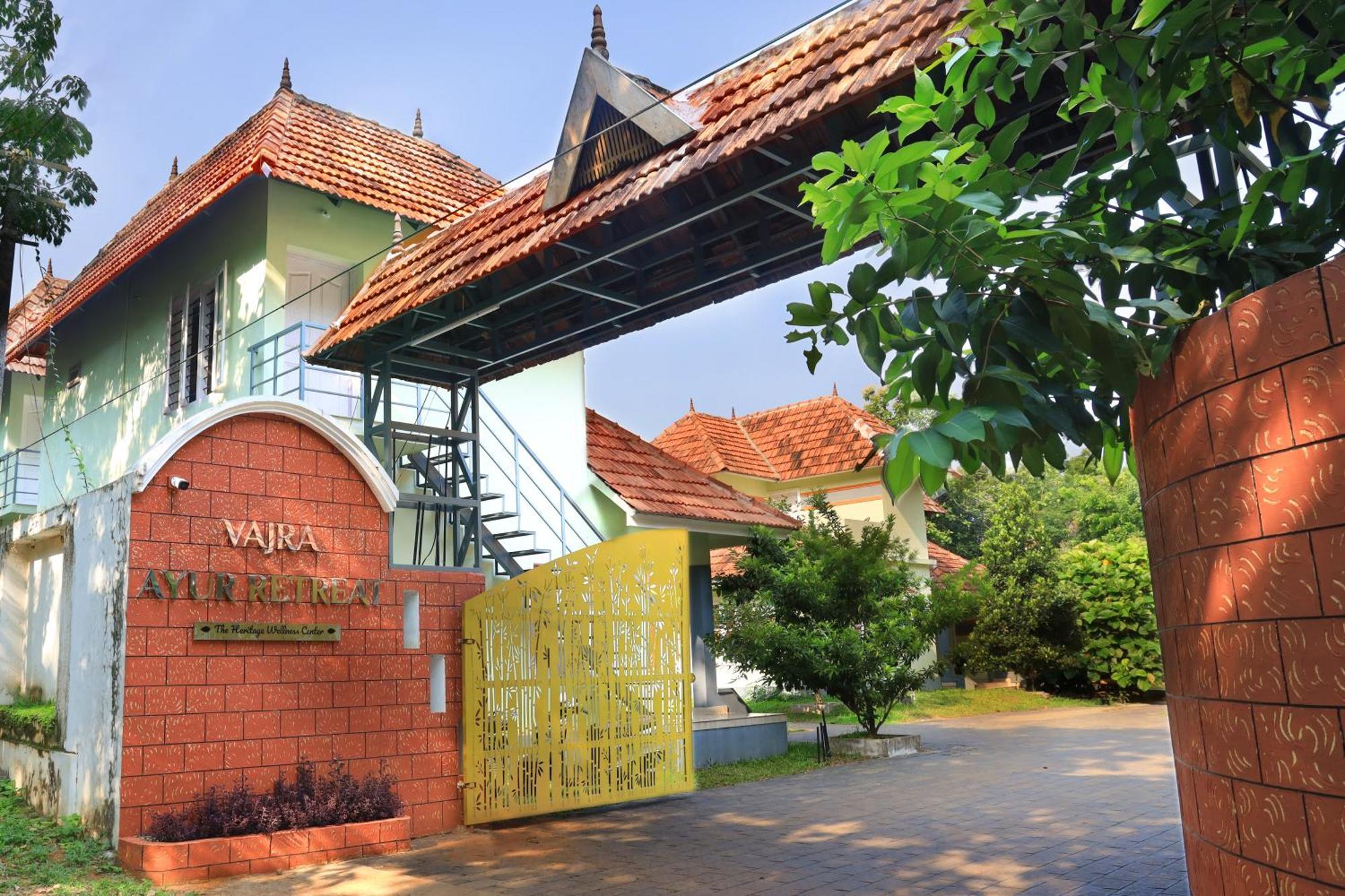 Vajra Ayurveda And Yoga Retreat * Kochi