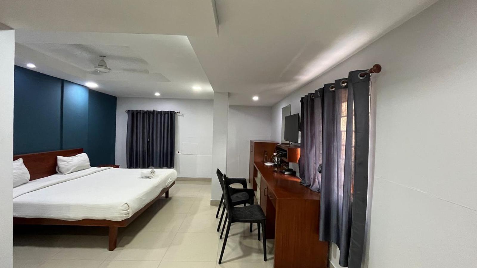 Hotel The Reach Kochi