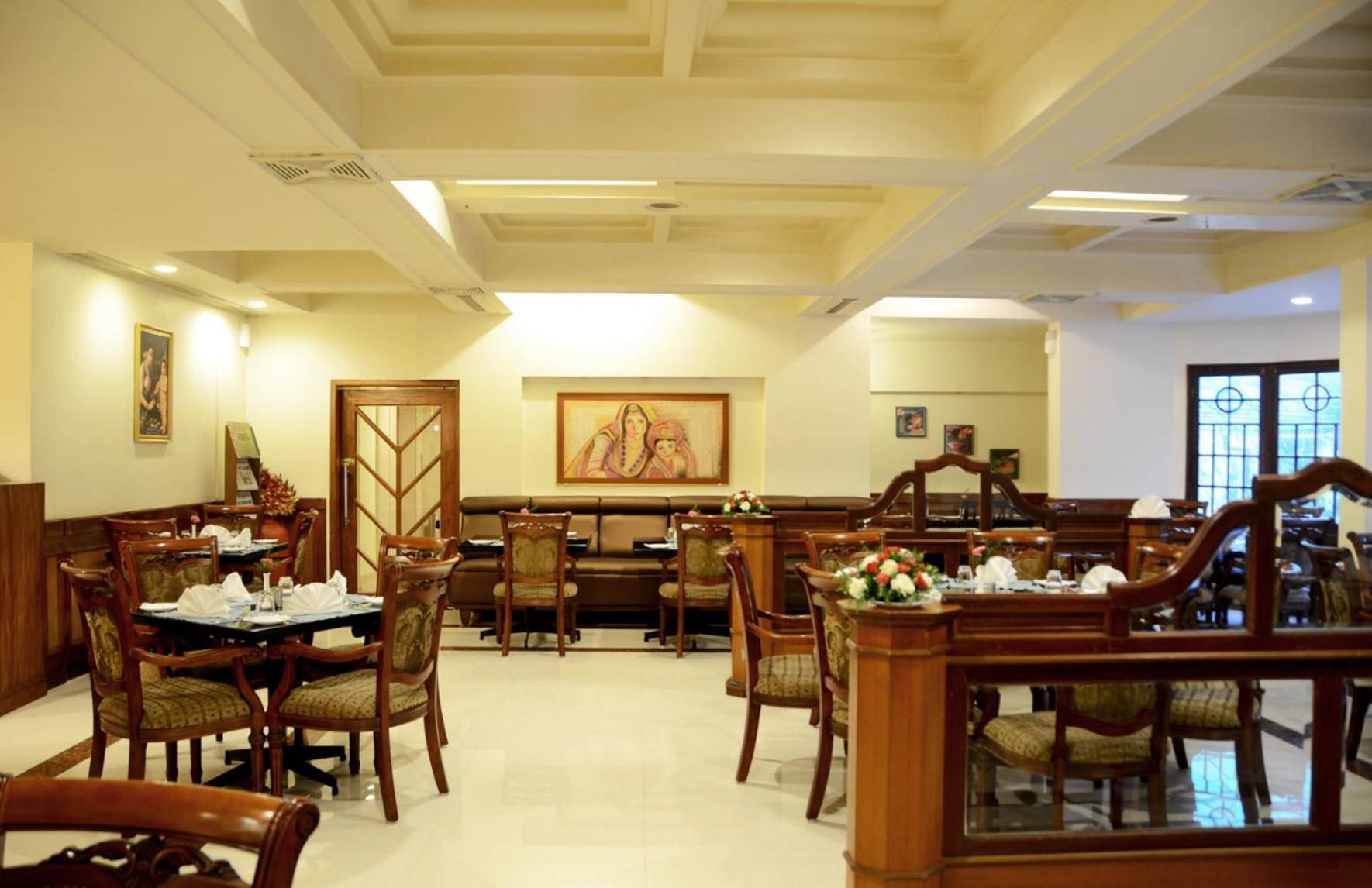 Hotel Presidency Centre 4*