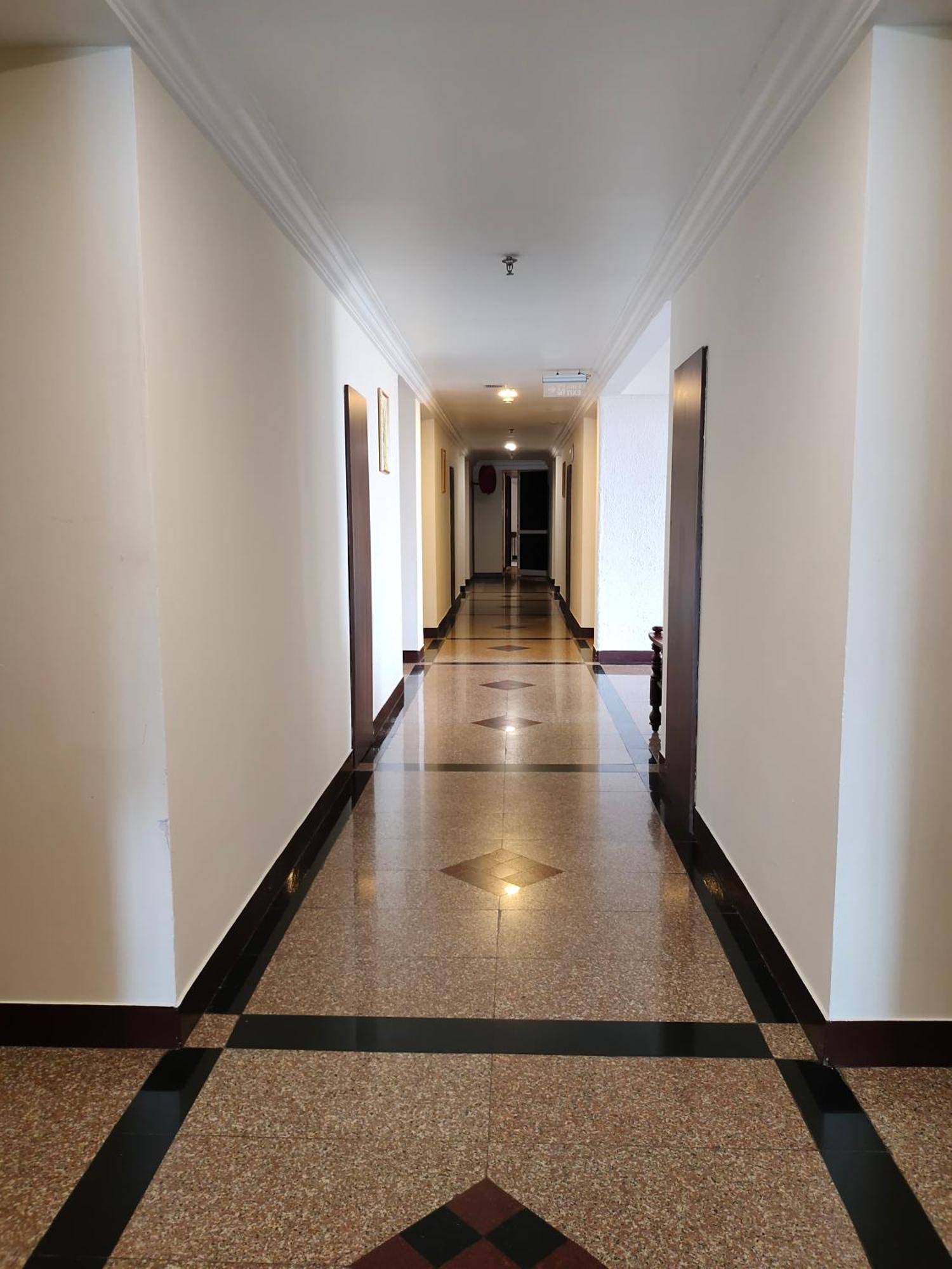 Hotel Presidency Centre 4*
