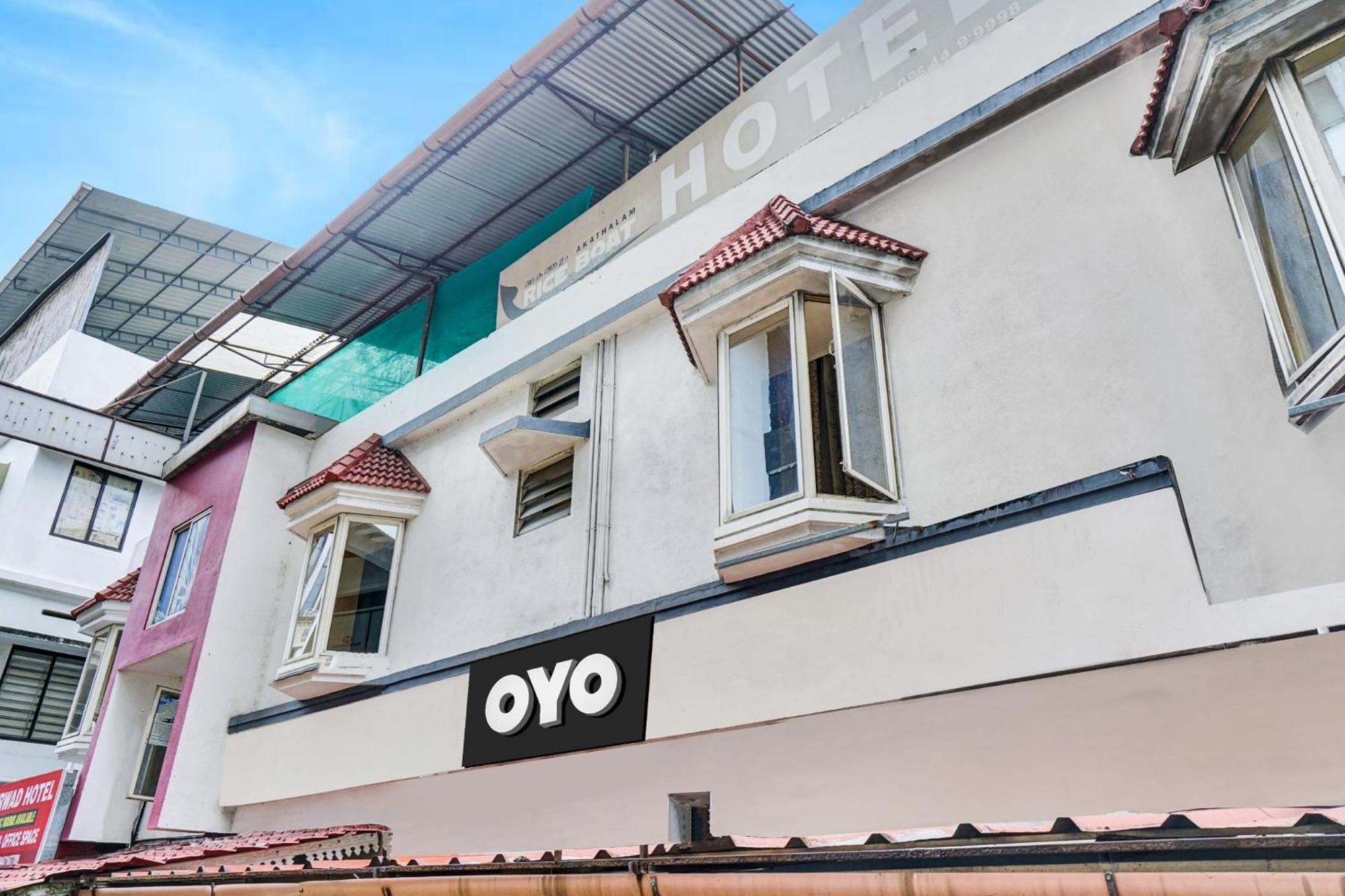 Hotel Oyo Lala 3*