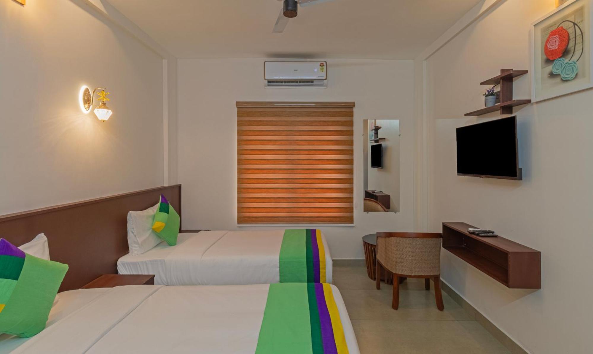 Hotel Treebo Amigos Residency Cochin Airport 3*