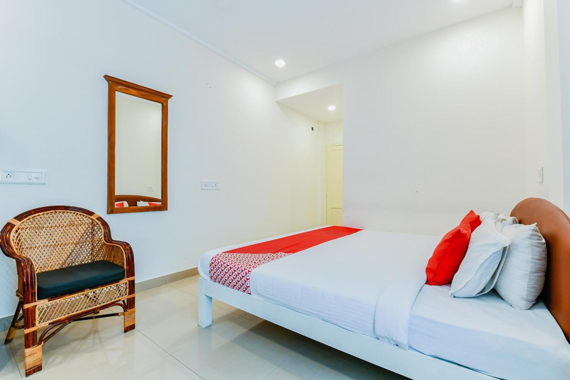 Oyo Flagship 16659 Keyen Arcade Hotel 3*