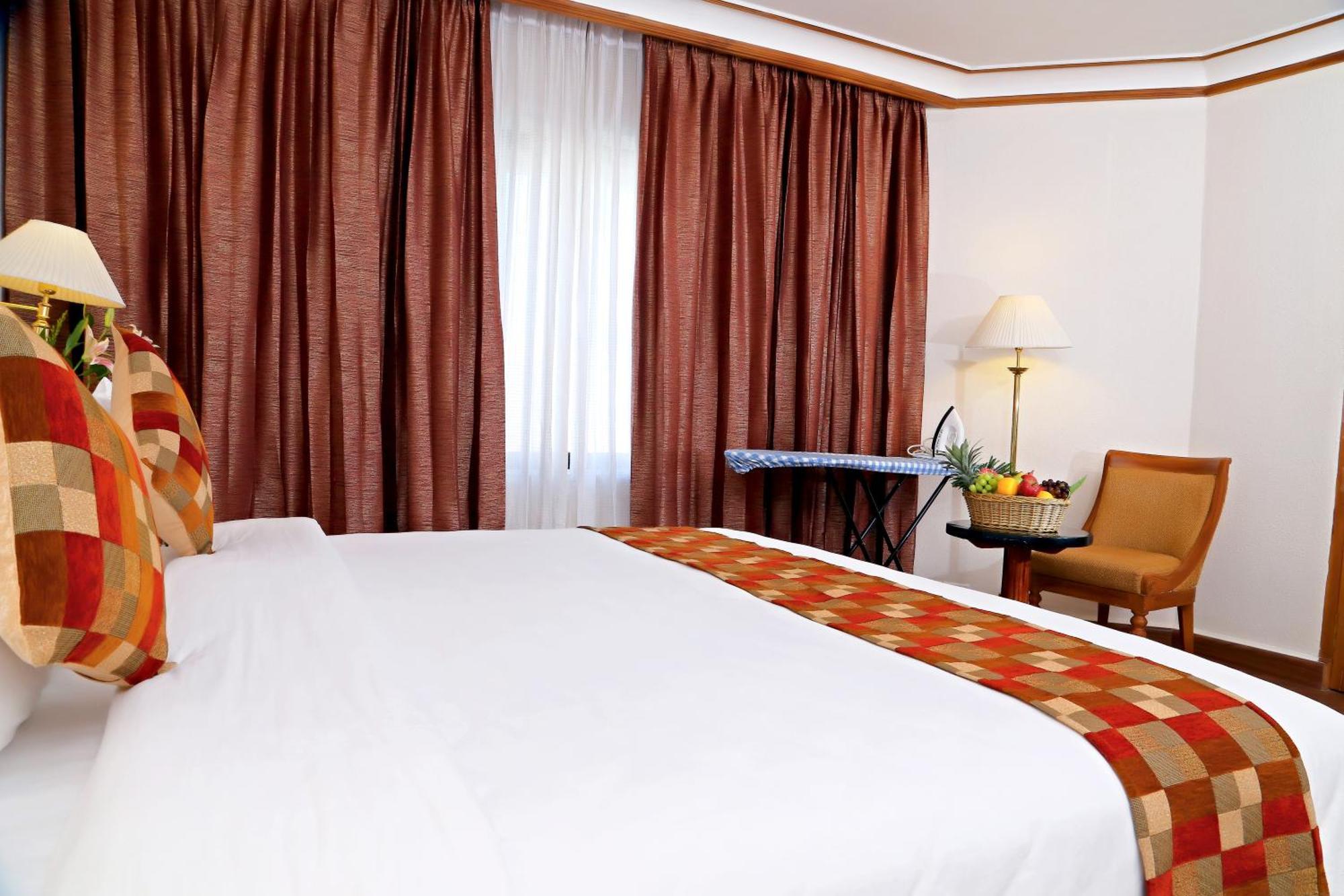 Hotel Gokulam Park & Convention Centre