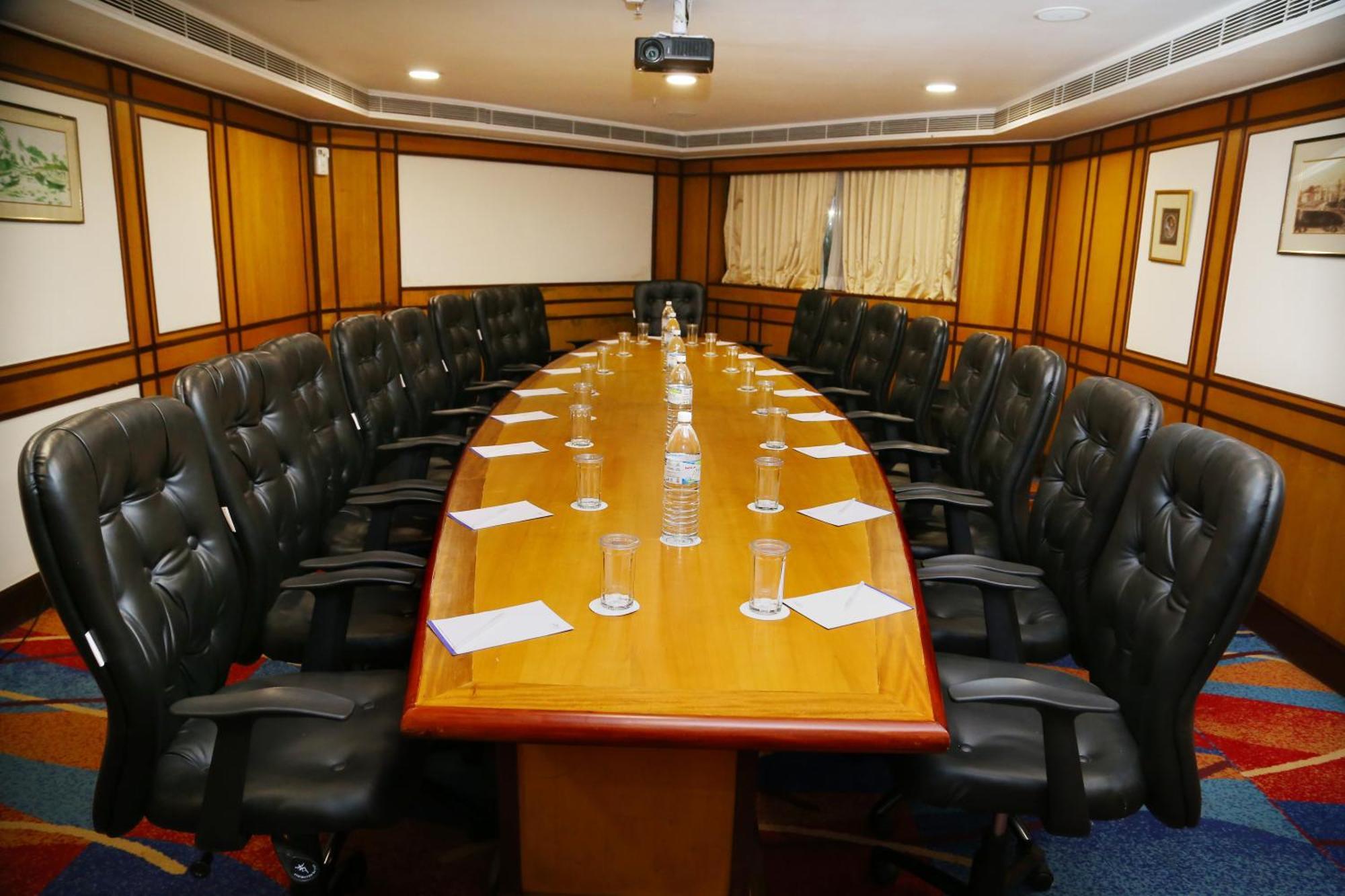 Hotel Gokulam Park & Convention Centre Kochi