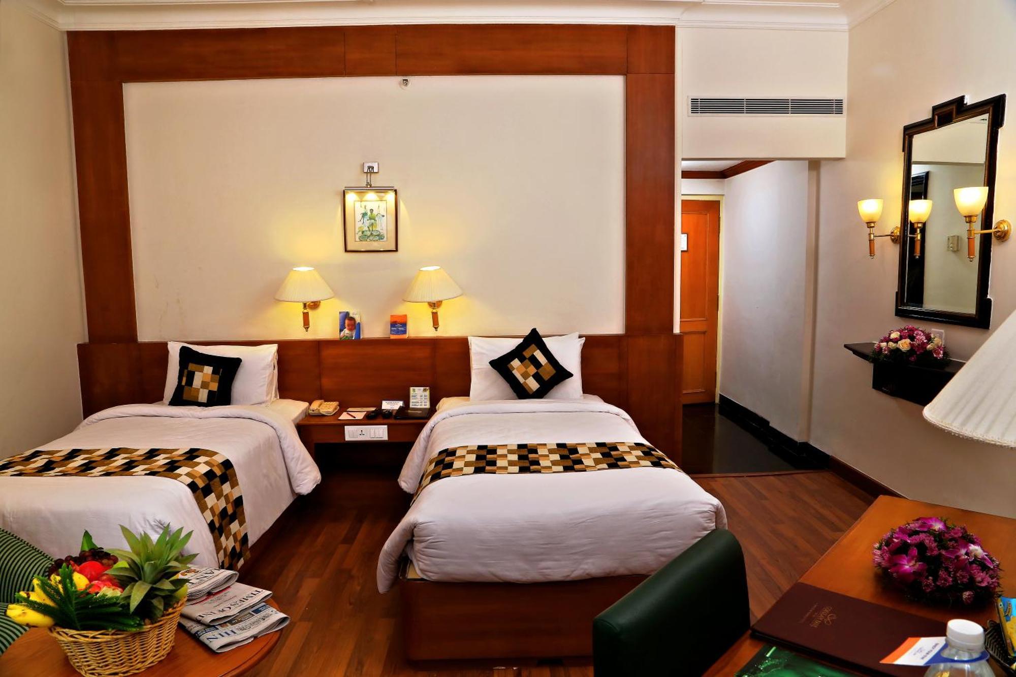Hotel Gokulam Park & Convention Centre