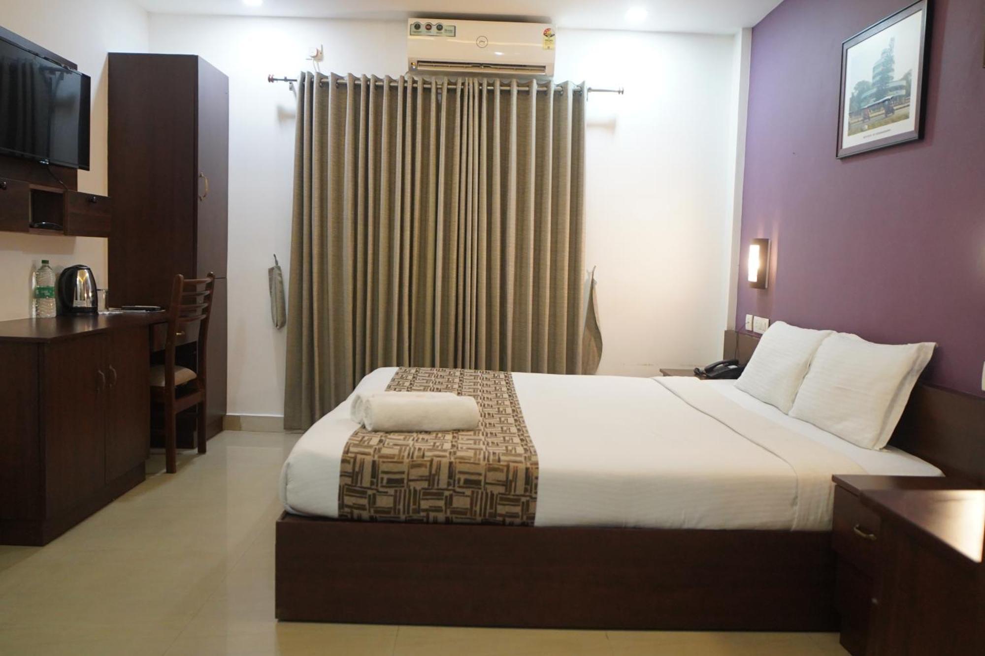 Hotel North Centre Kochi