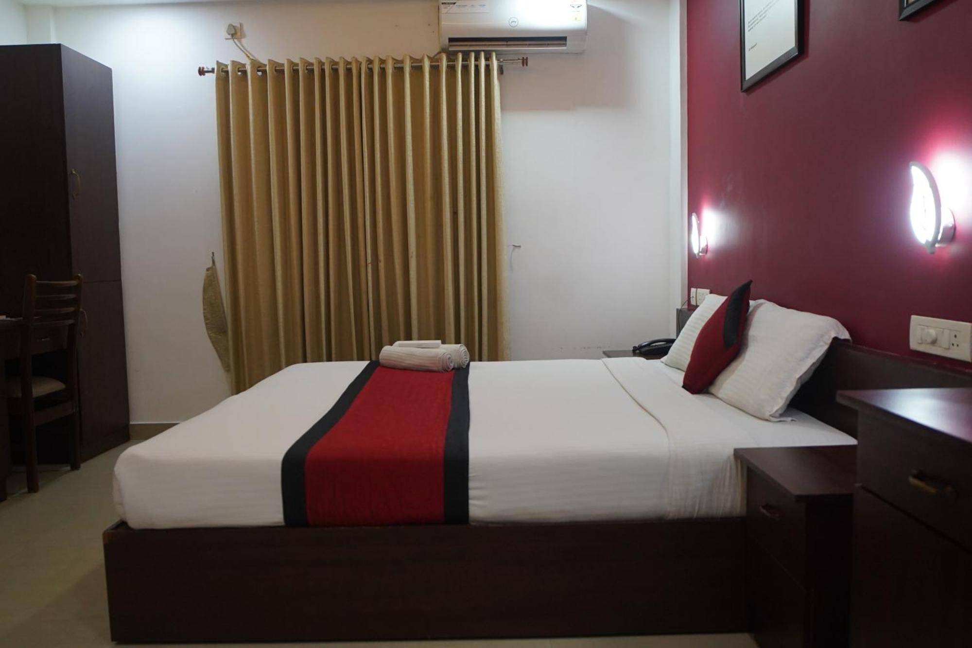Hotel North Centre Kochi