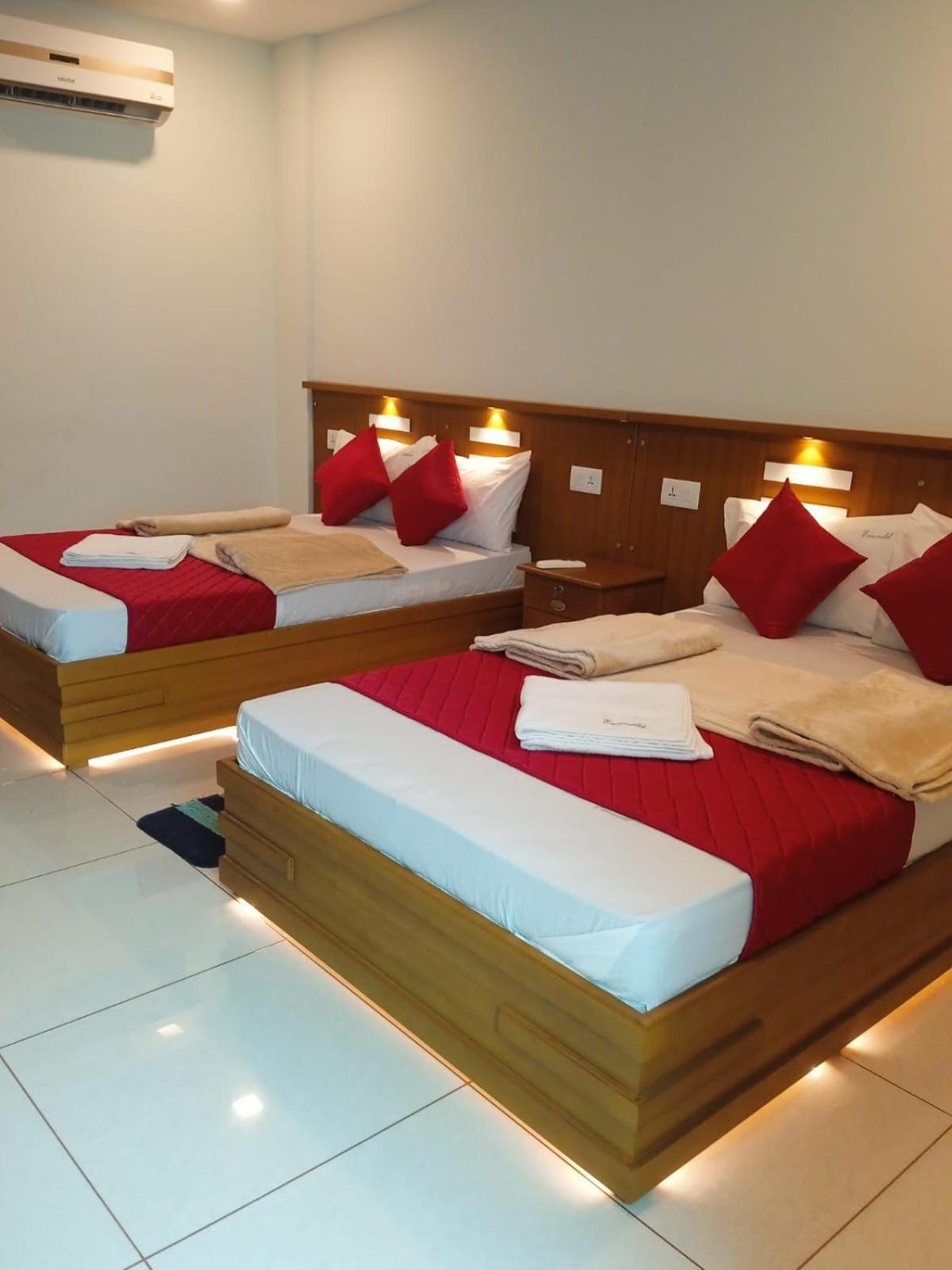 Emerald Royal Residency 3*