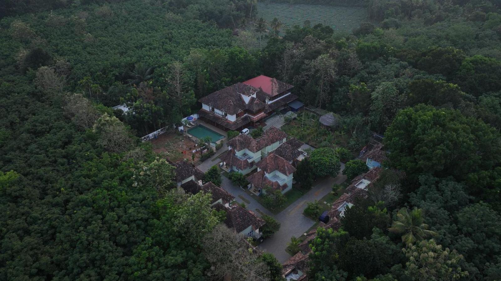 Vajra Ayurveda And Yoga Retreat Aparthotel Kochi