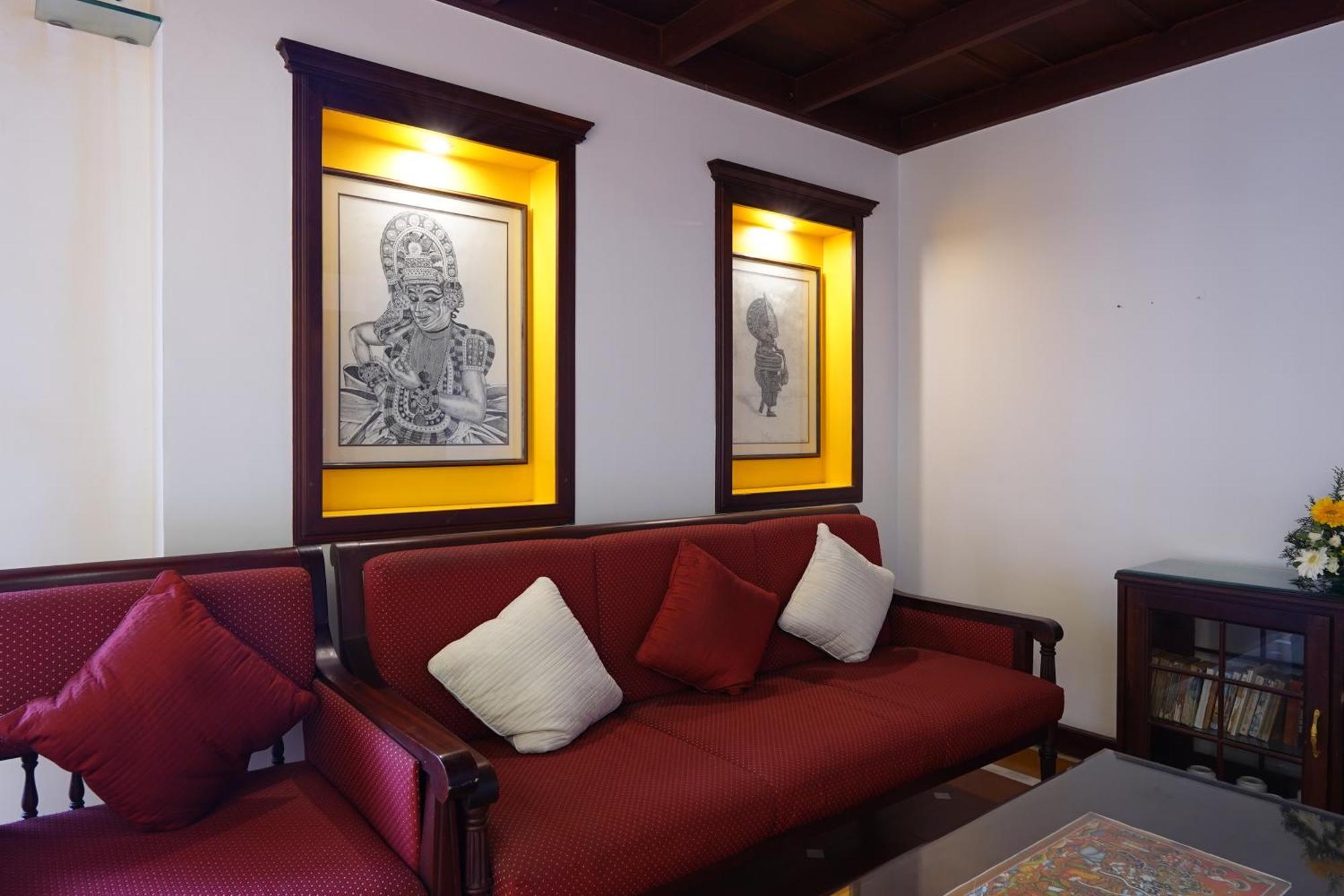 Arches Hotel Kochi