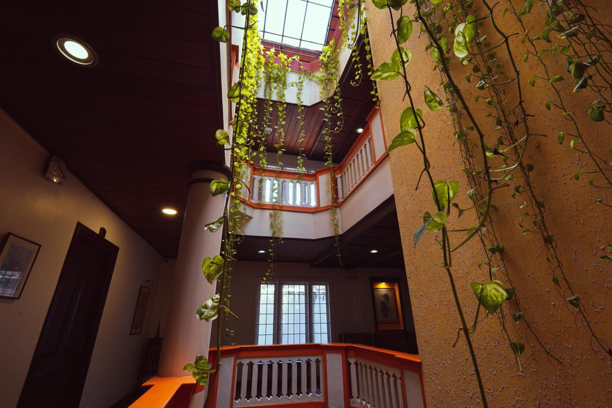 Arches Hotel
