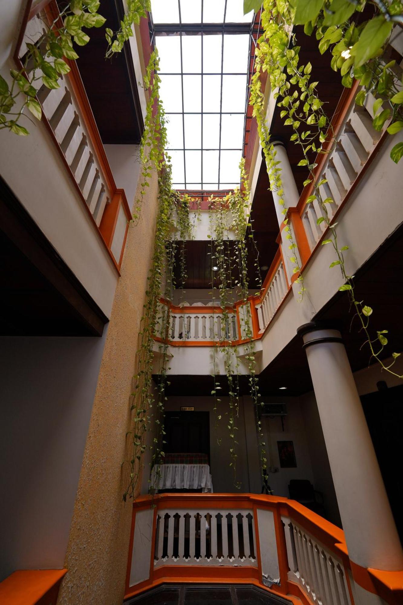 Arches Hotel 3*