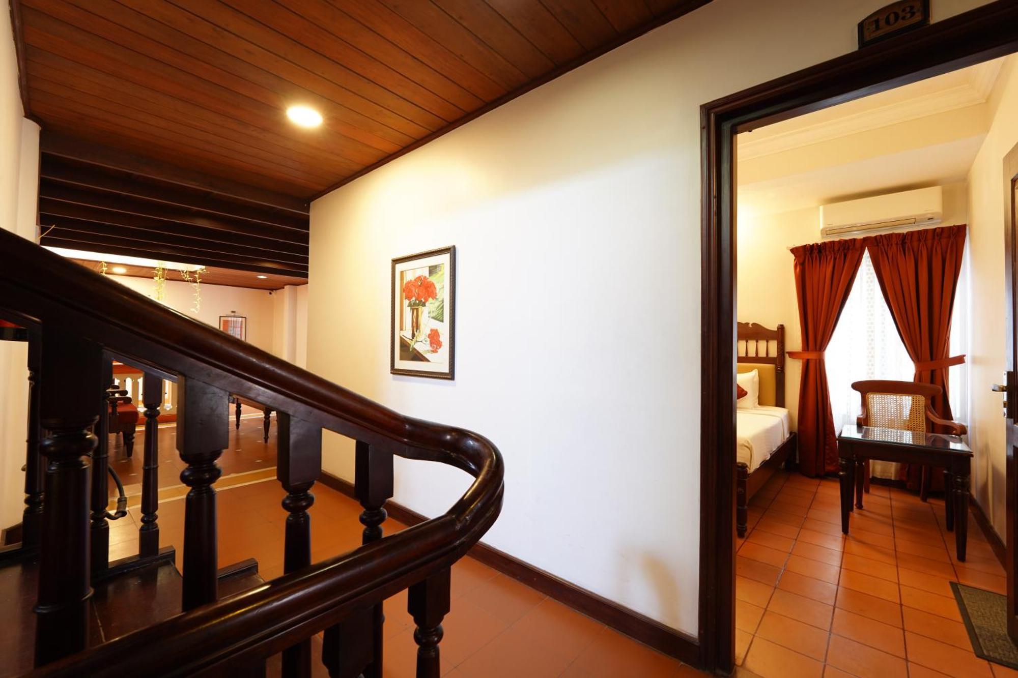Hotel Arches 3*