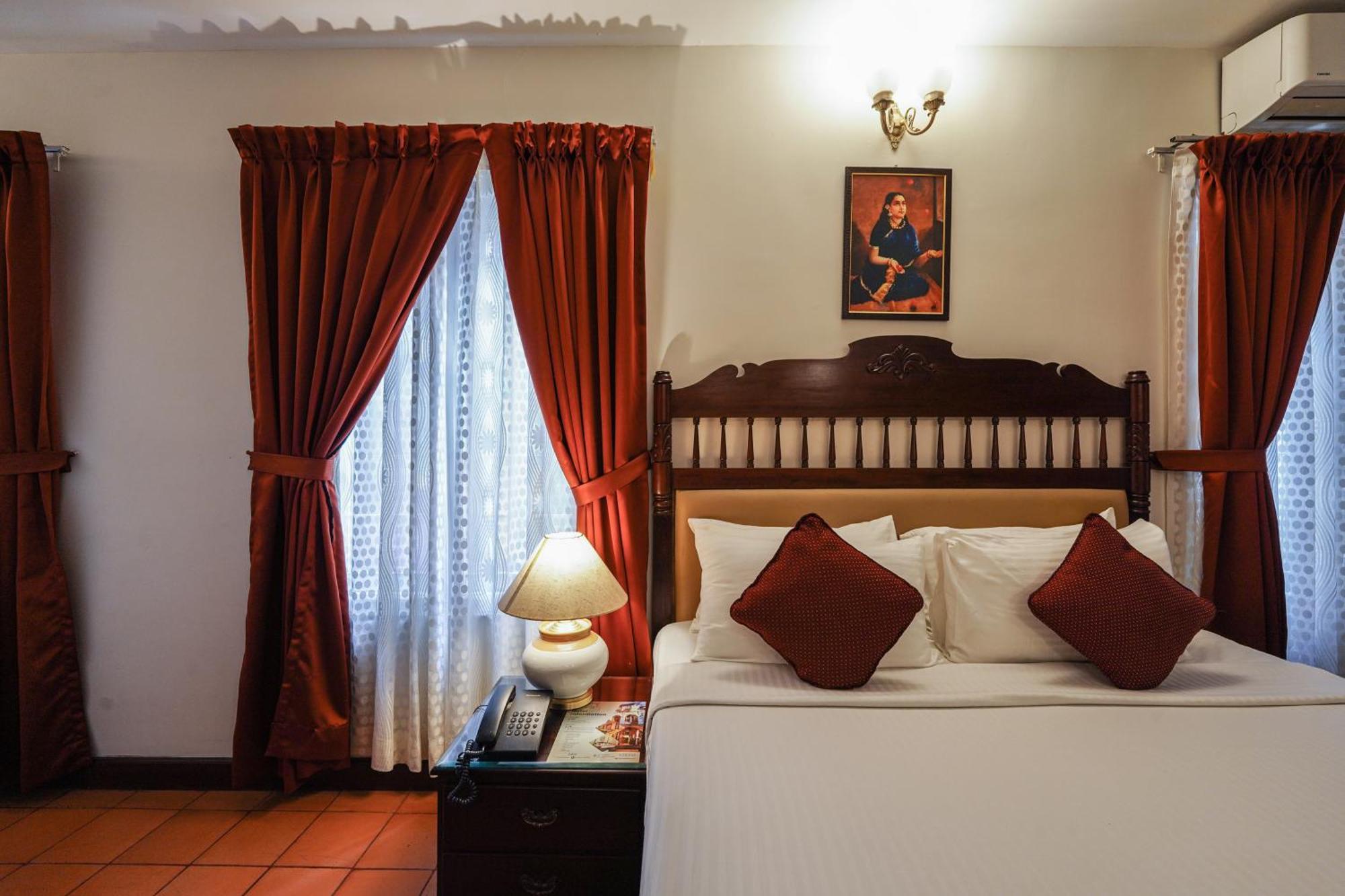 Arches Hotel Kochi