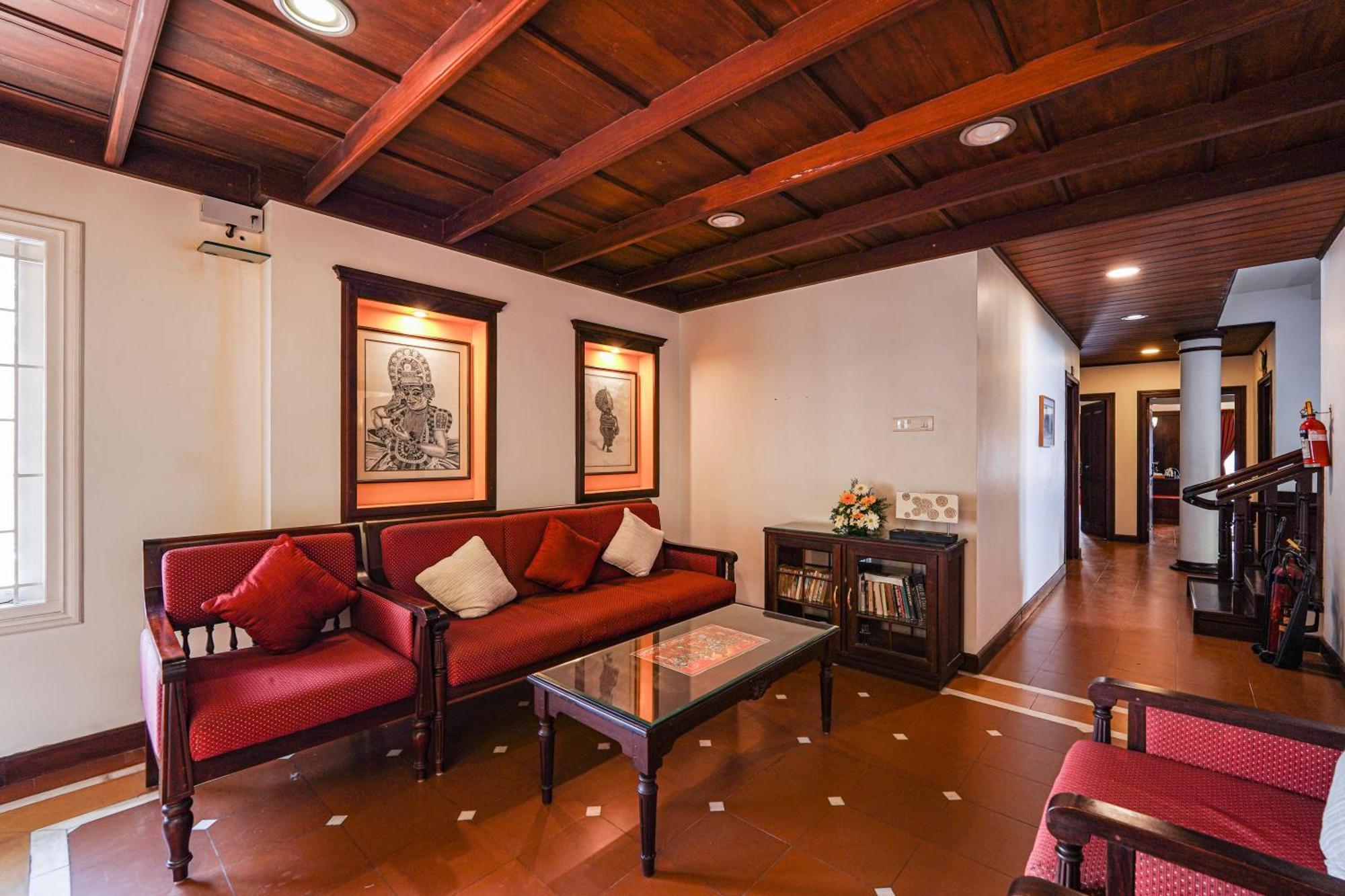 Hotel Arches Kochi