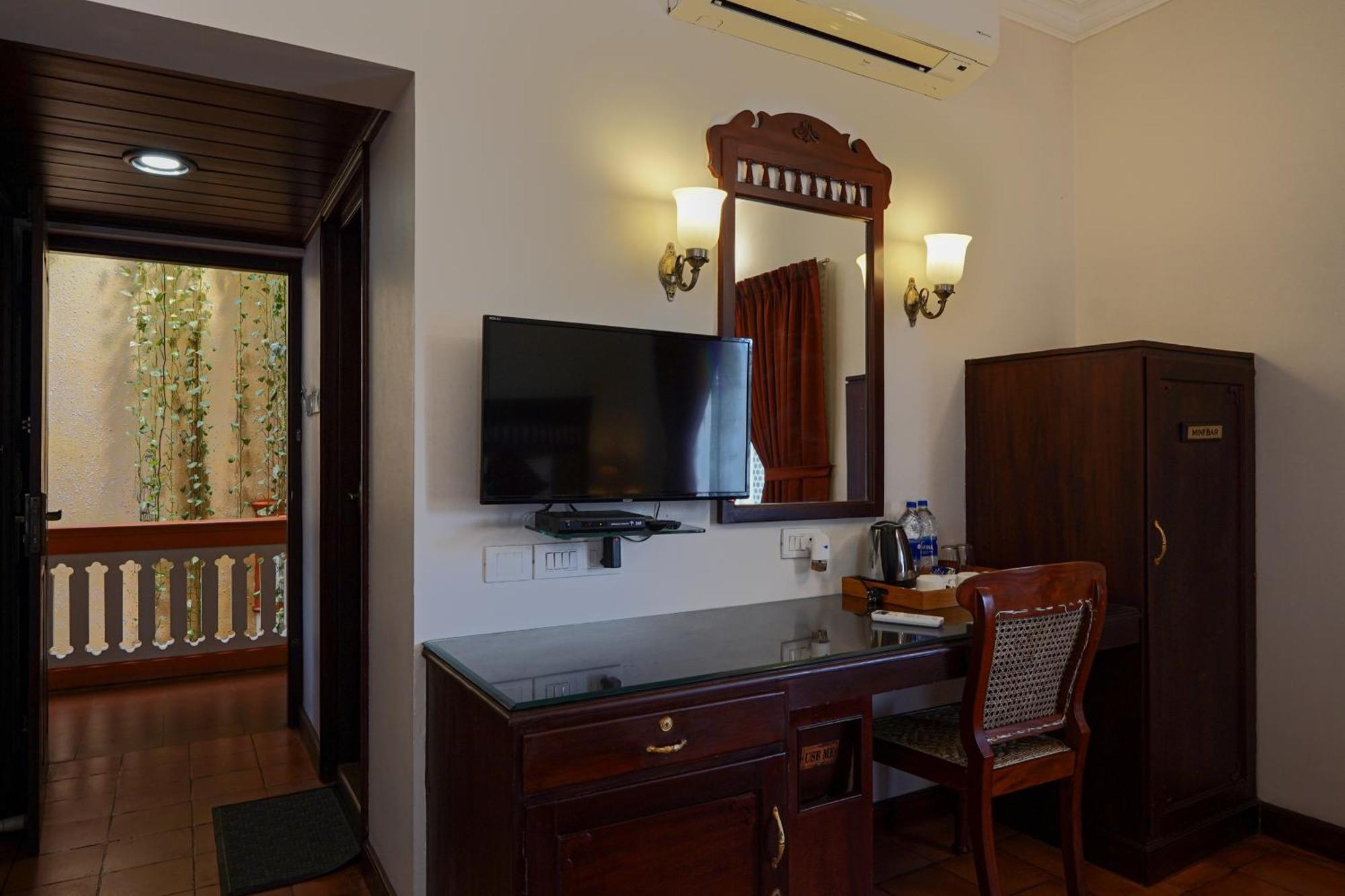 Arches Hotel 3*