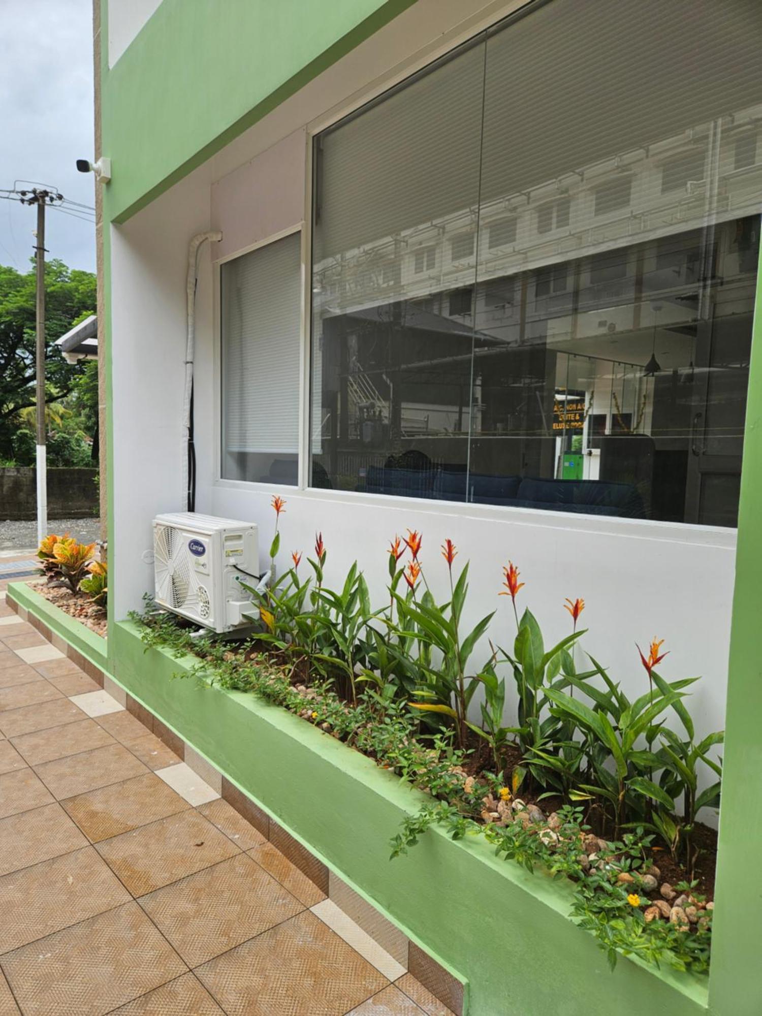 Apartment Olive Residence, Near Lakeshore Hospital *