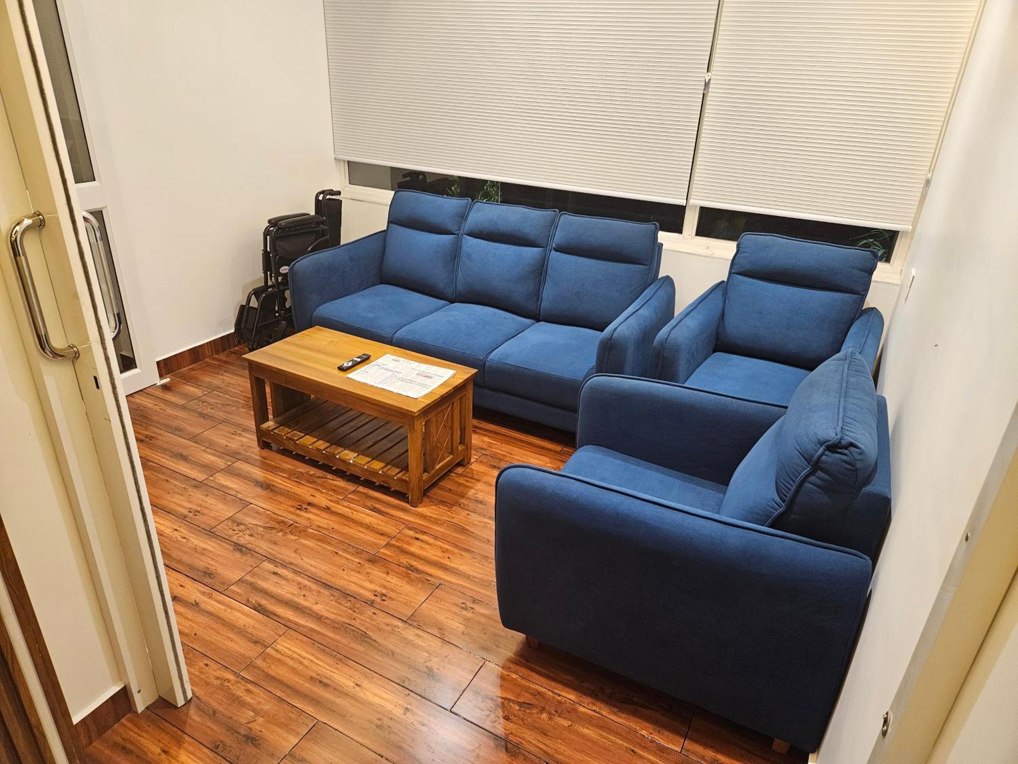 Apartment Olive Residence, Near Lakeshore Hospital *