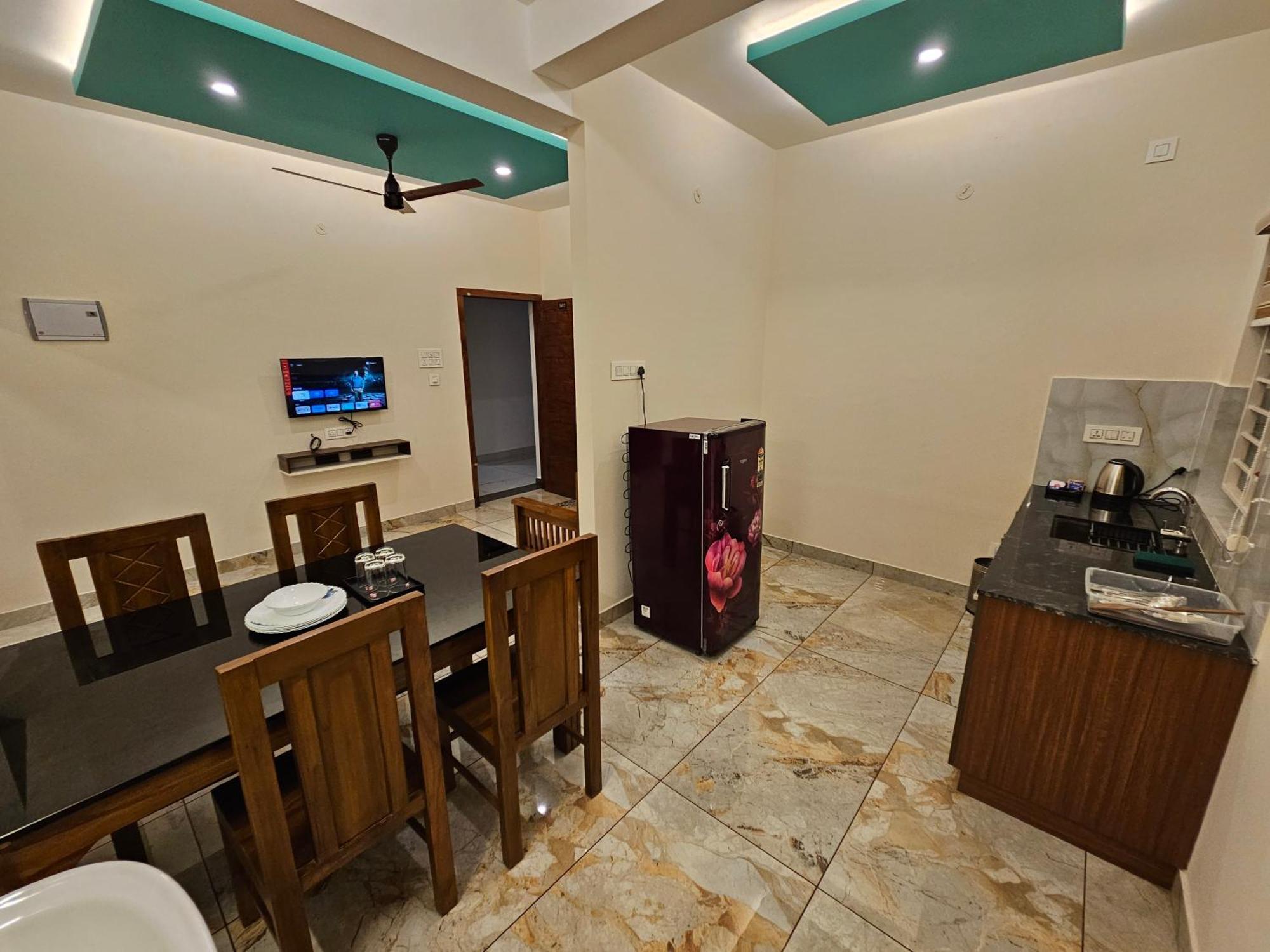 Apartment Olive Residence, Near Lakeshore Hospital *