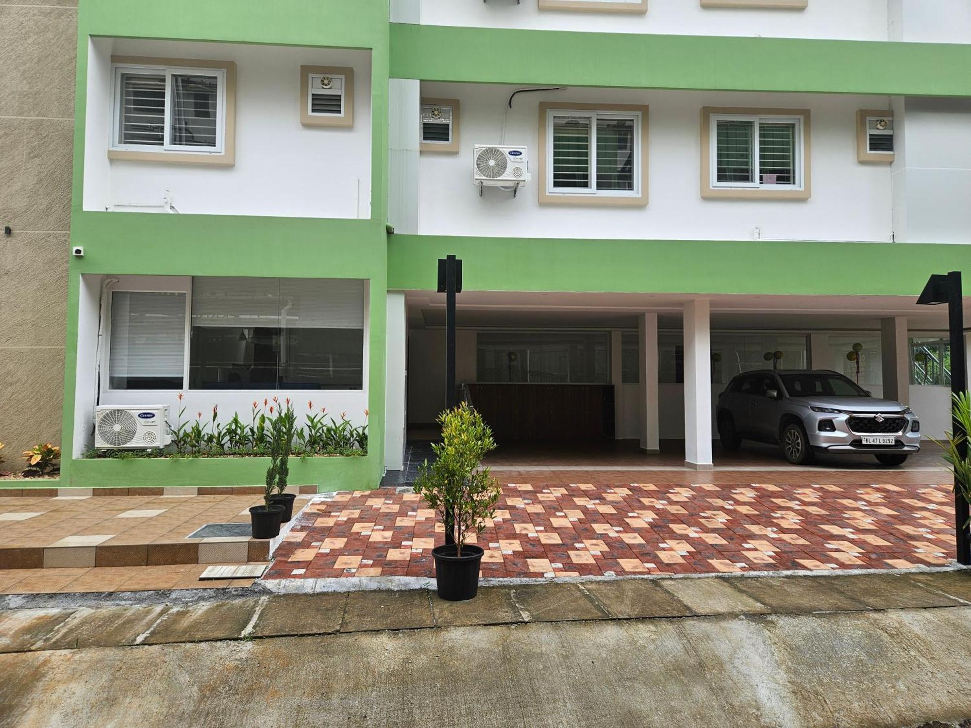 Olive Residence, Near Lakeshore Hospital