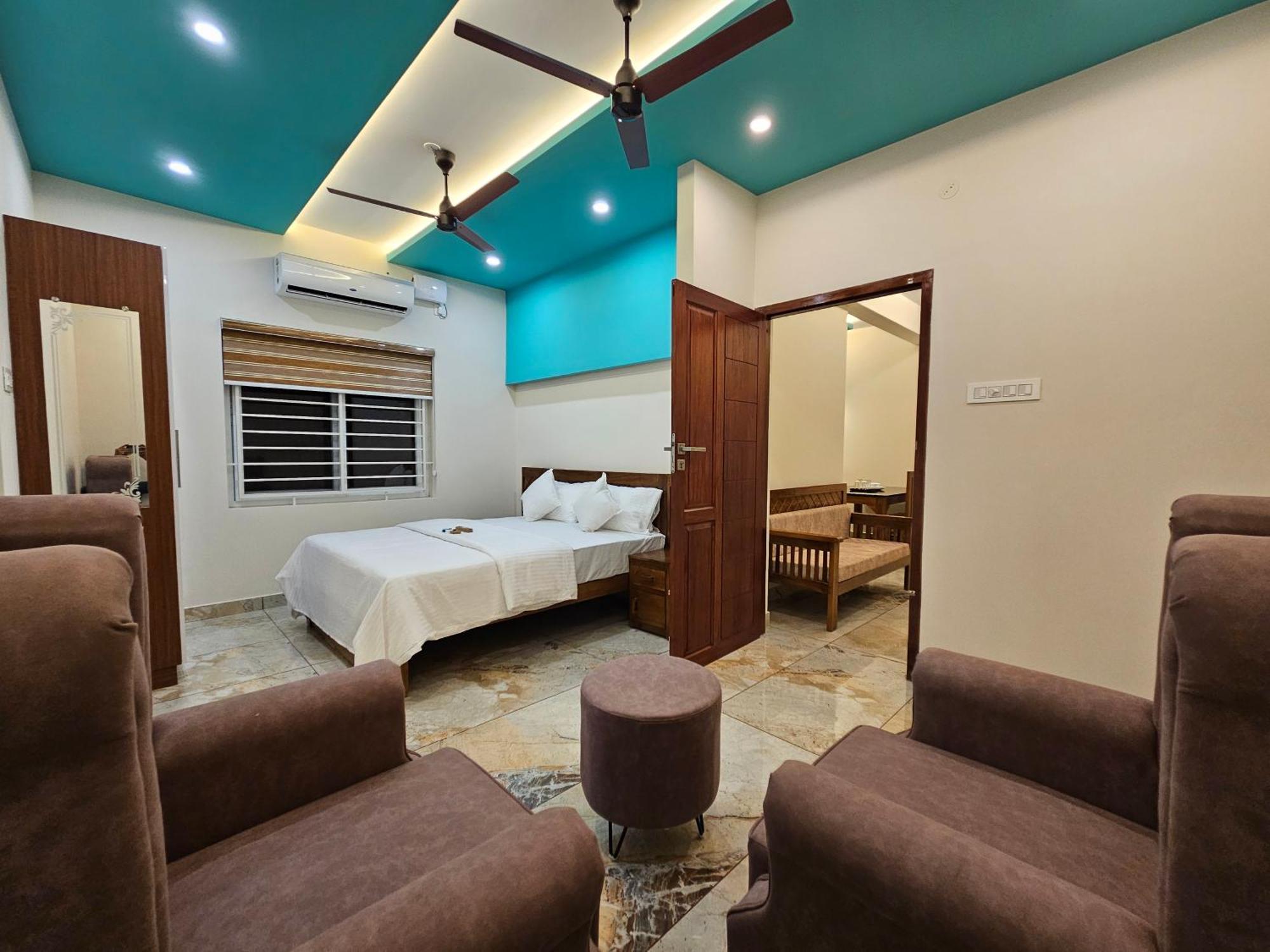 Olive Residence, Near Lakeshore Hospital * Kochi