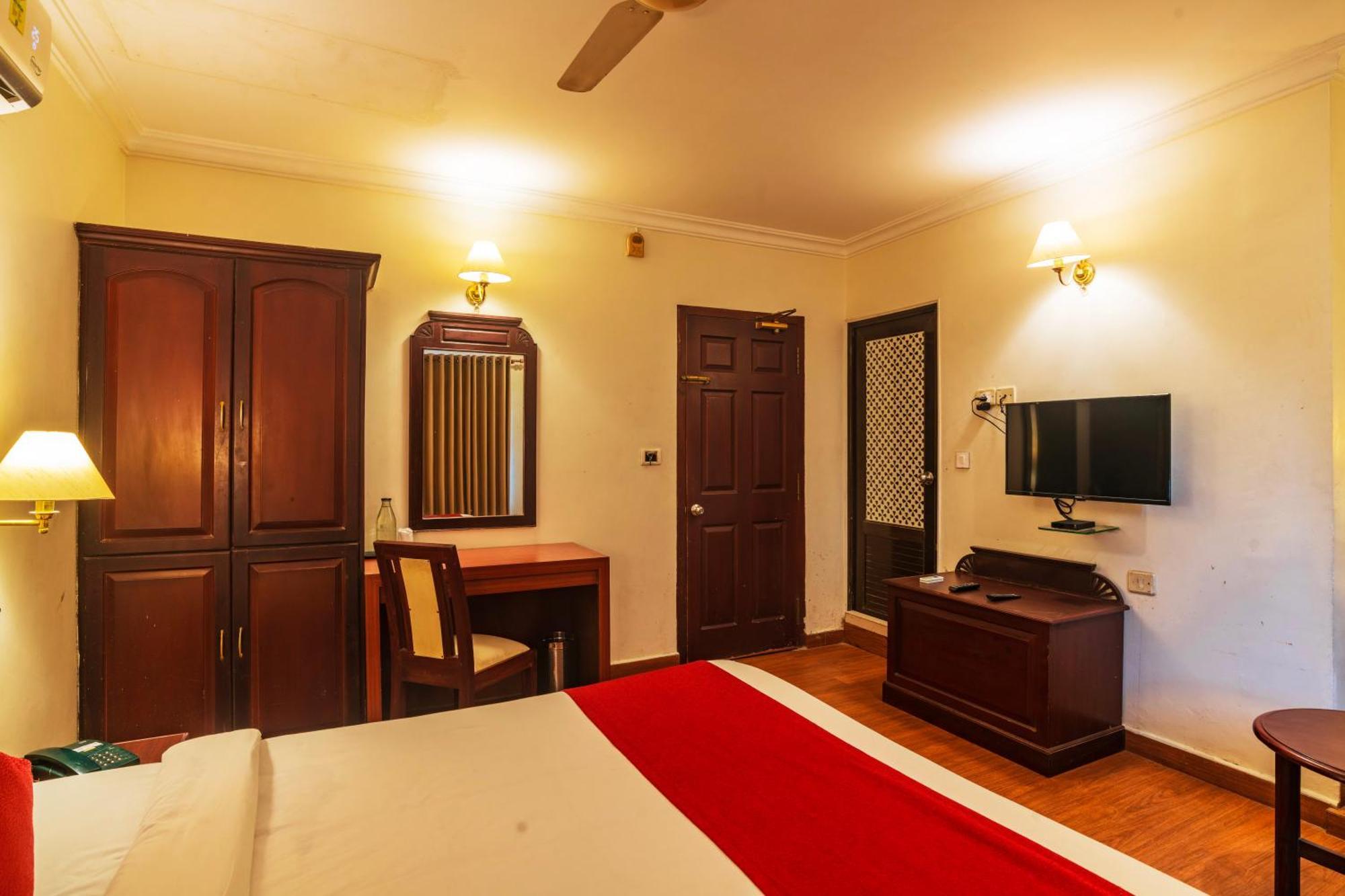 Archana Hotel