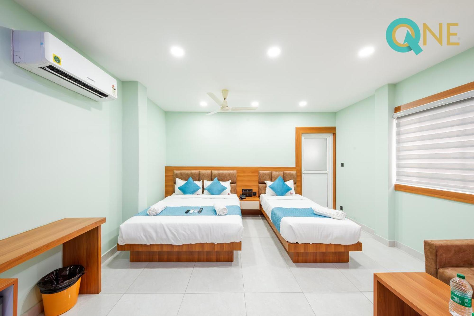 Hotel Q One Plaza 4*