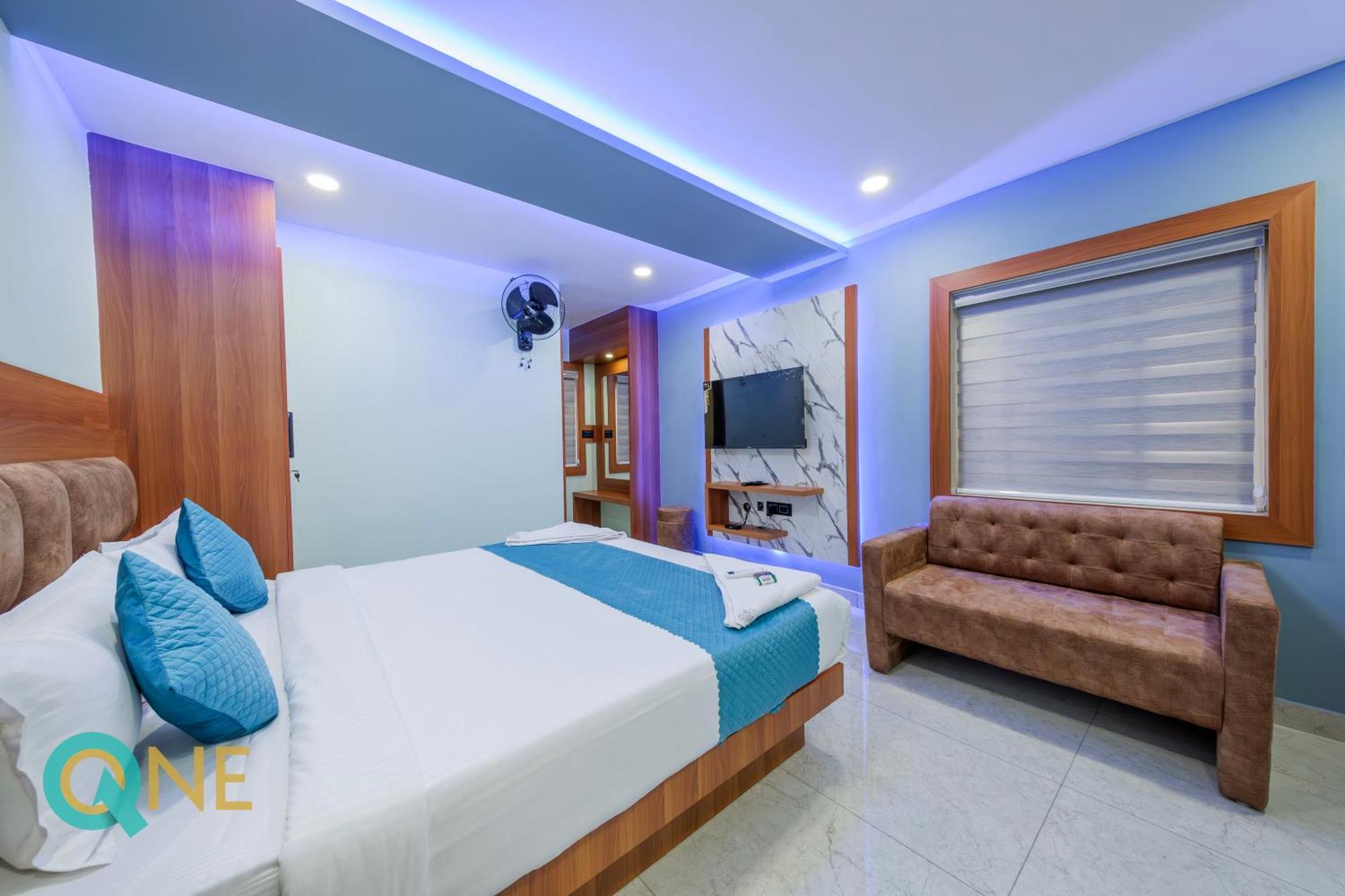 Hotel Q One Plaza Kochi