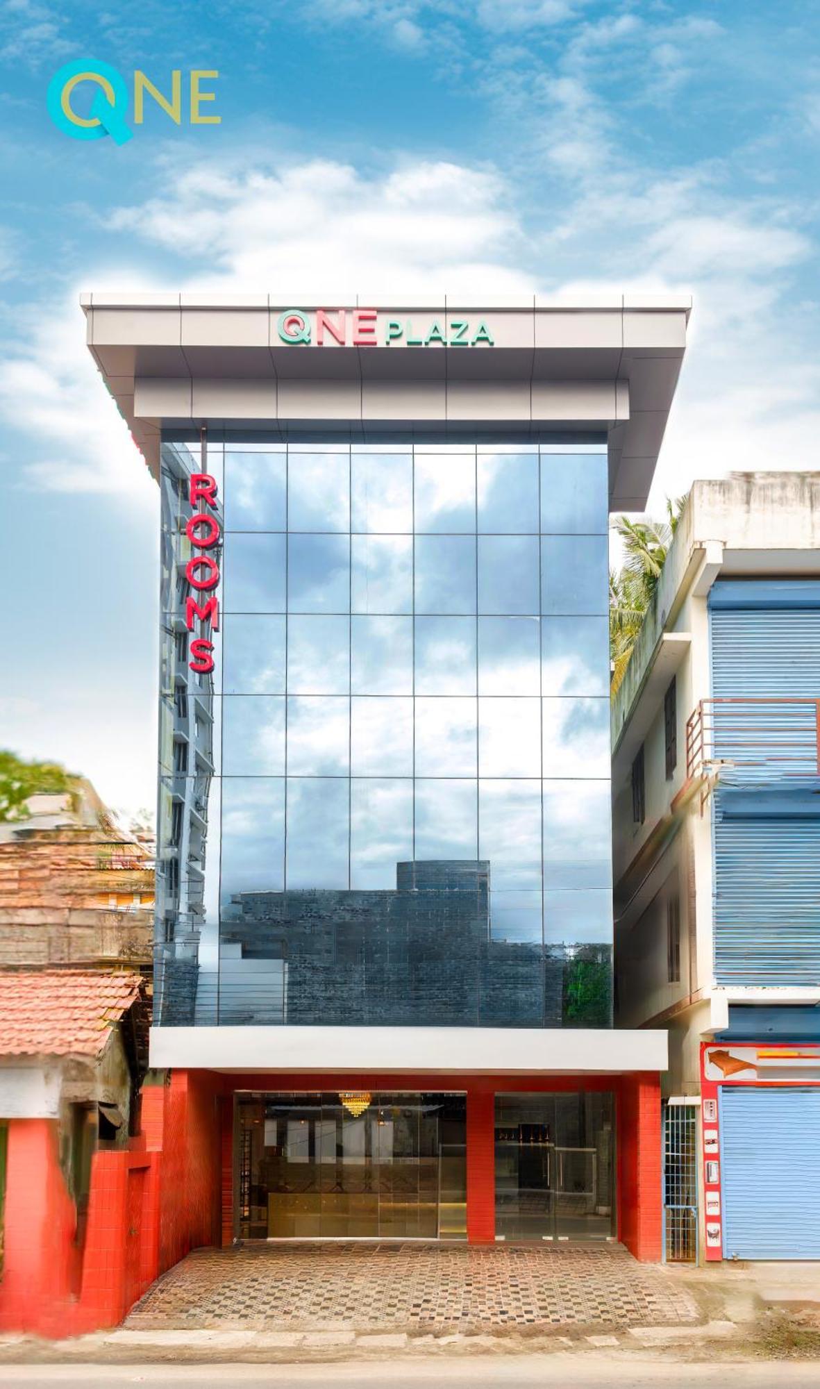 Q One Plaza 4*