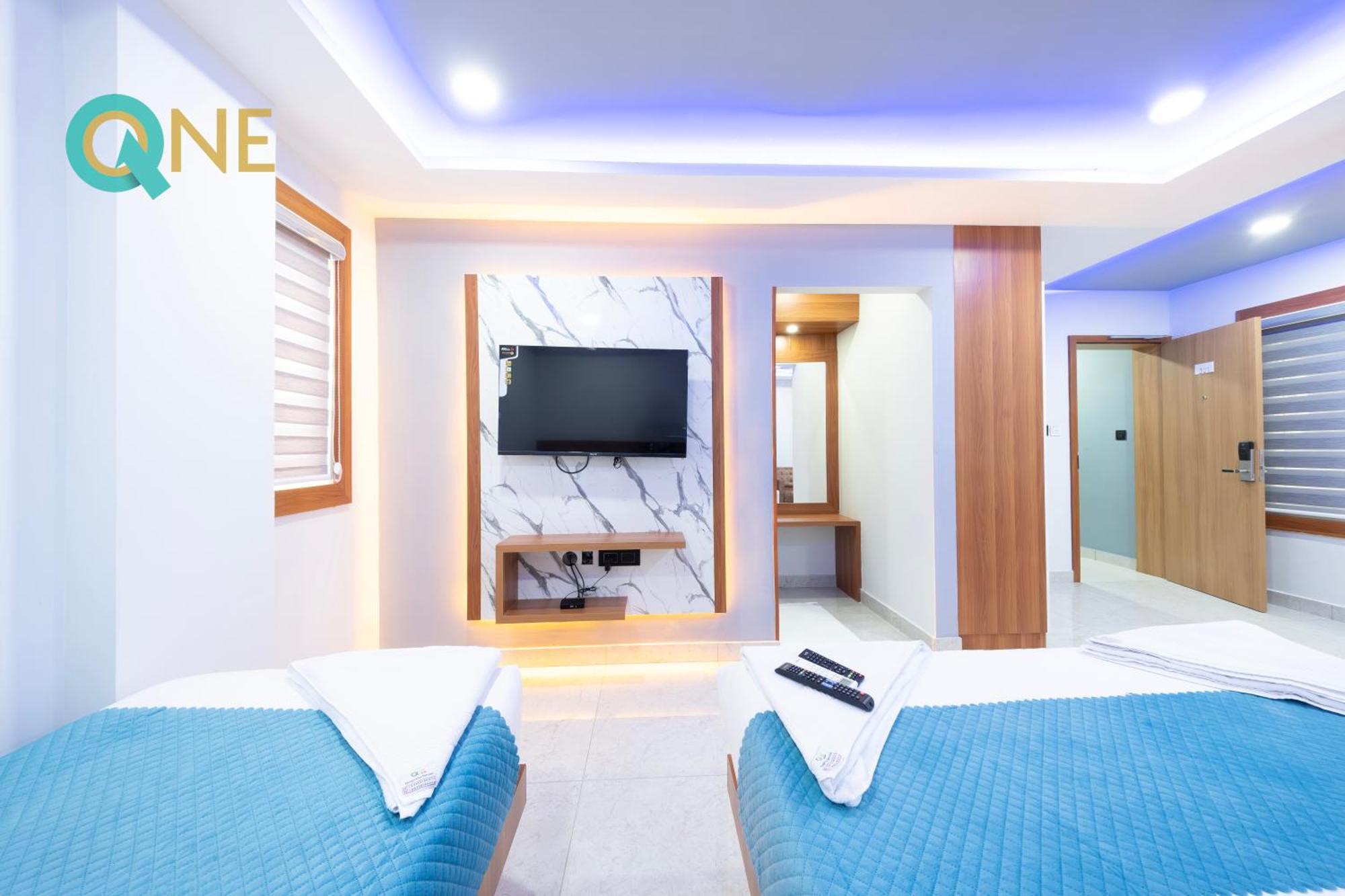 Hotel Q One Plaza 4*