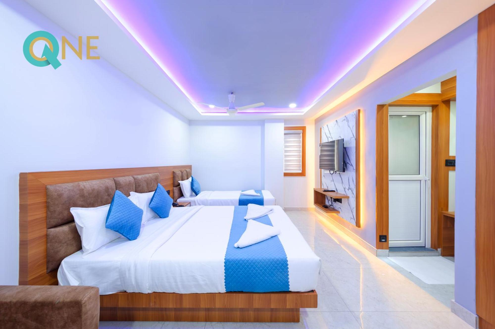 Hotel Q One Plaza 4*