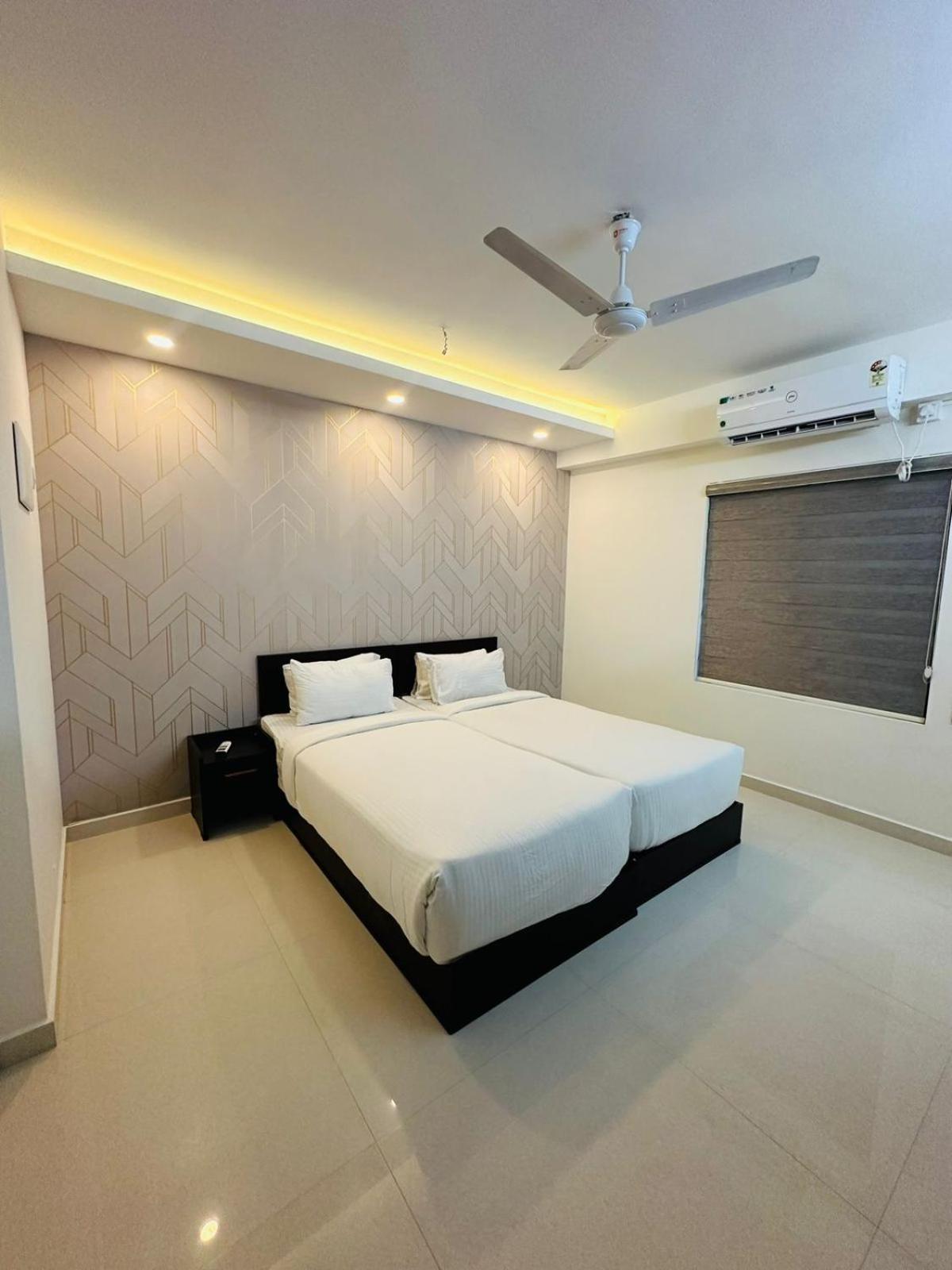 Nujoom & Hotel