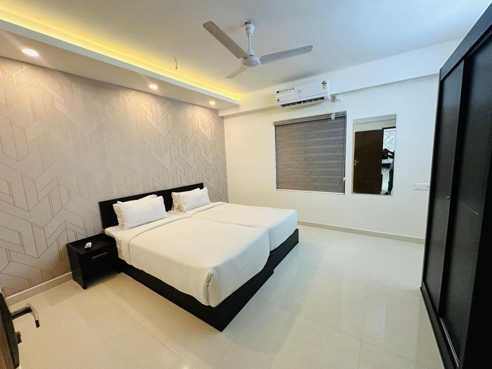 Nujoom & Kochi
