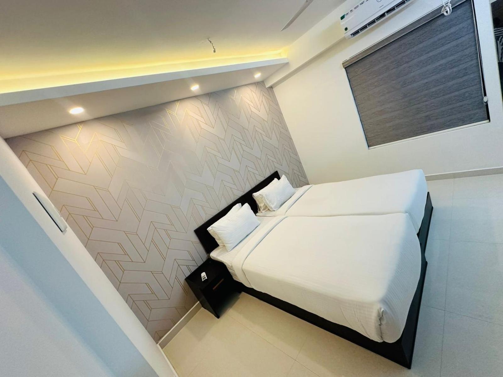 Hotel Nujoom &