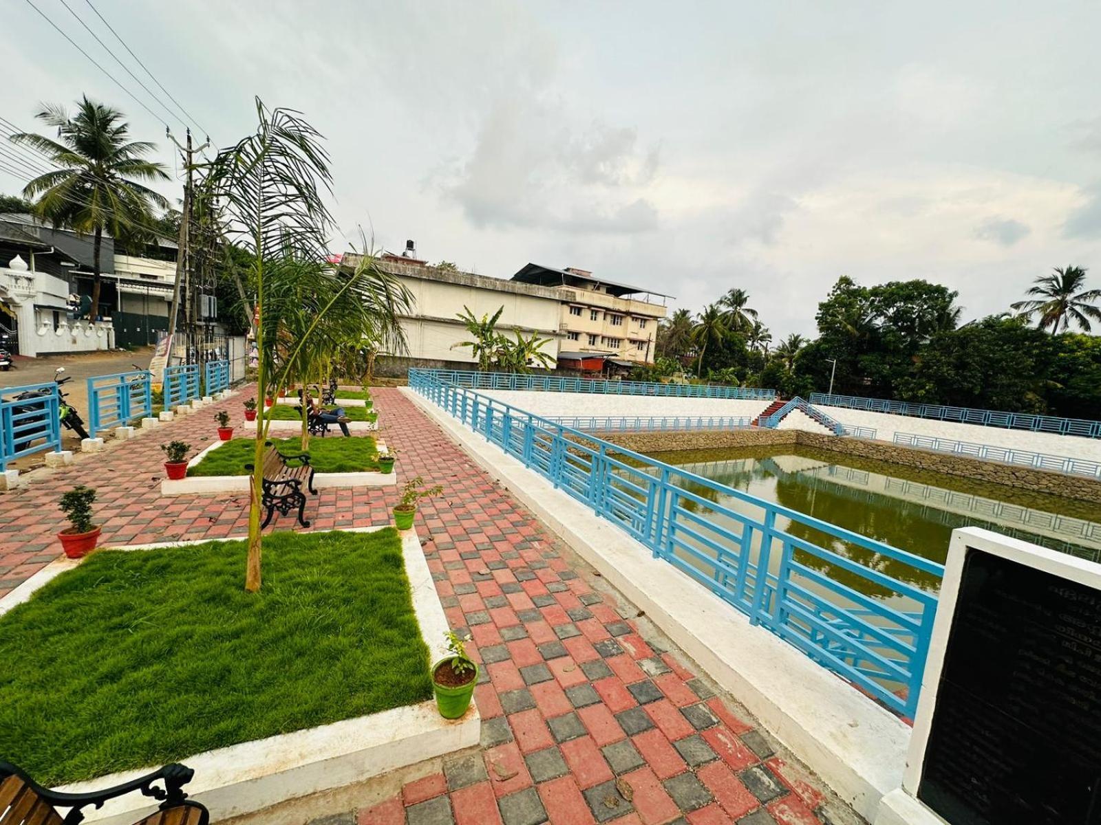 Hotel Nujoom & 3*