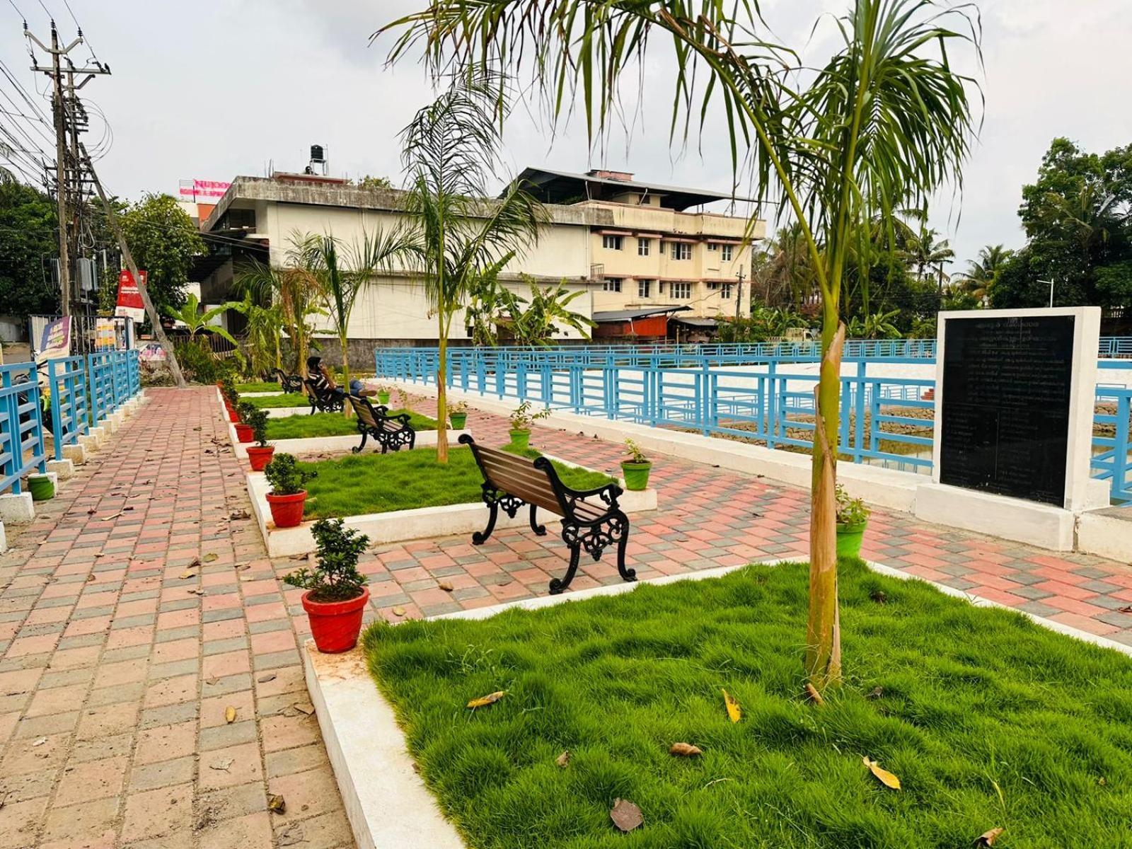 Nujoom & Hotel