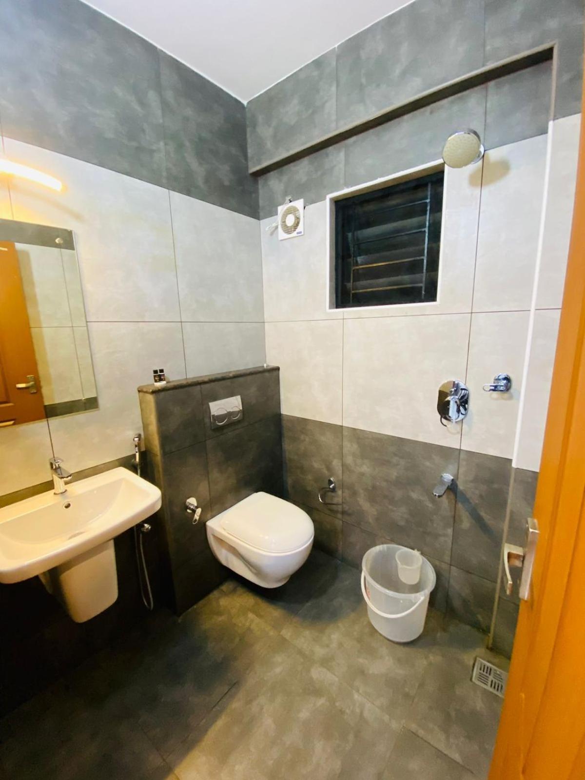 Hotel Nujoom &