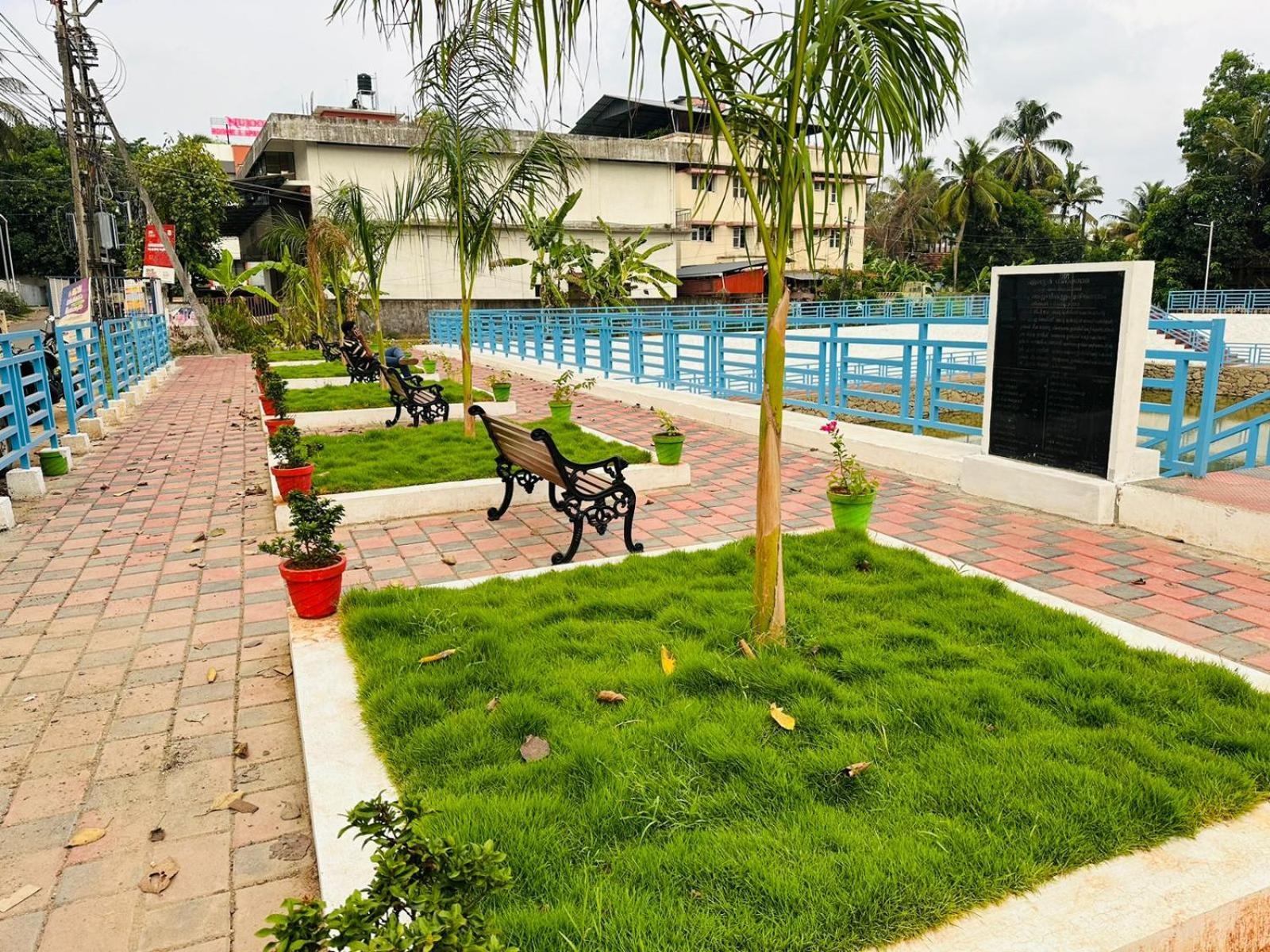 Hotel Nujoom & Kochi