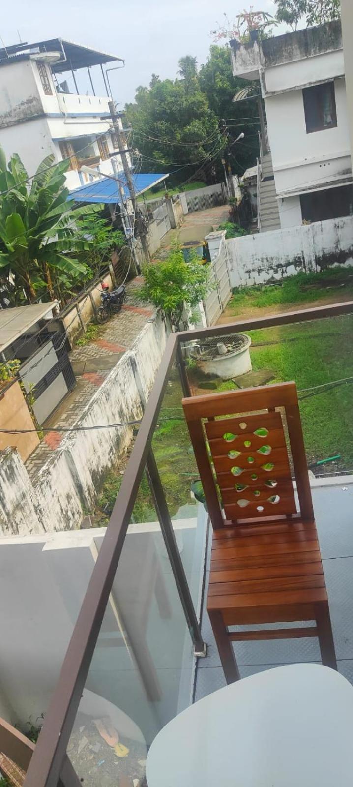 88 Homes Near Lulu Mall Apartment *