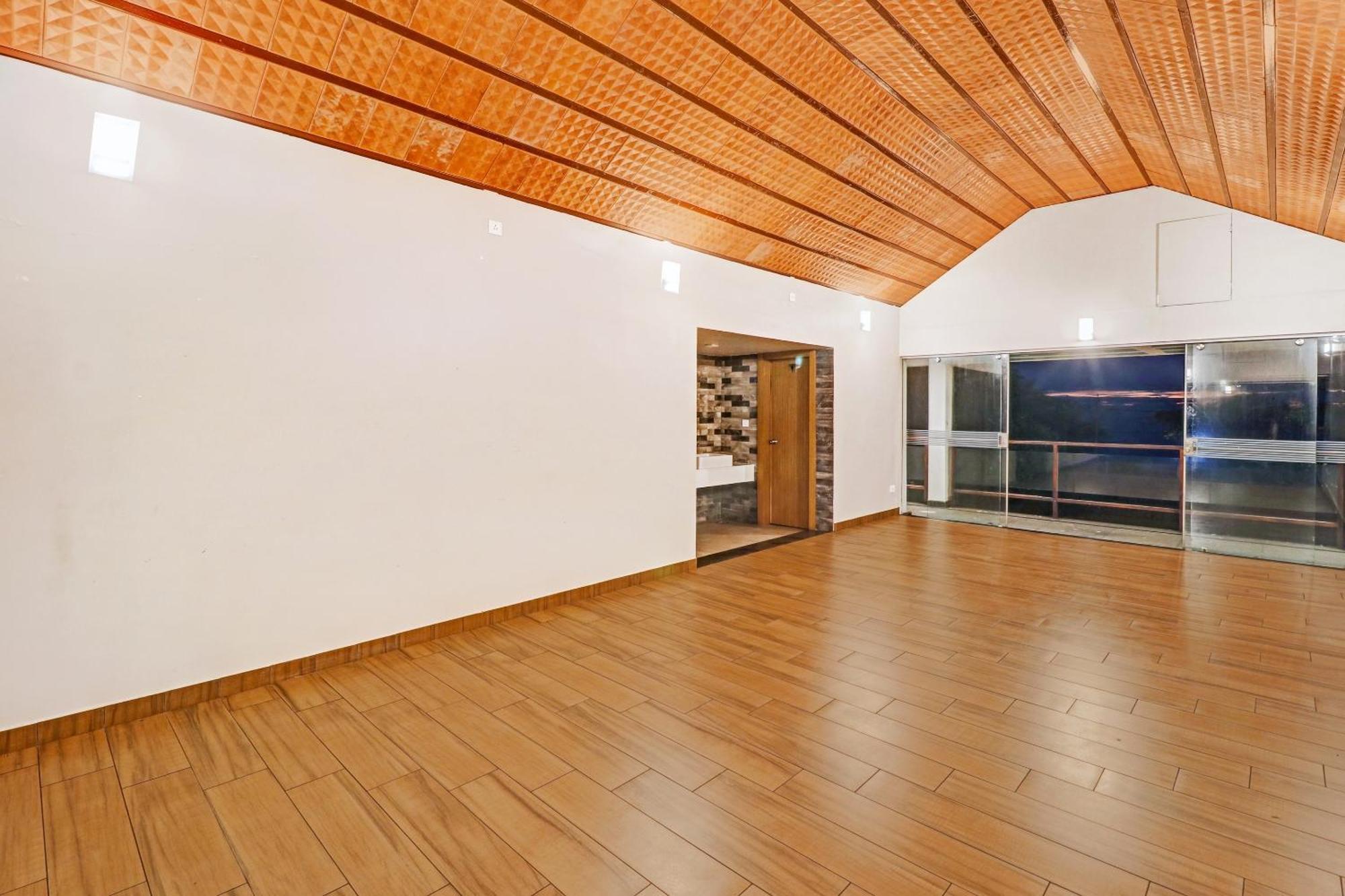 Townhouse Oak Edassery's Sealine Kochi