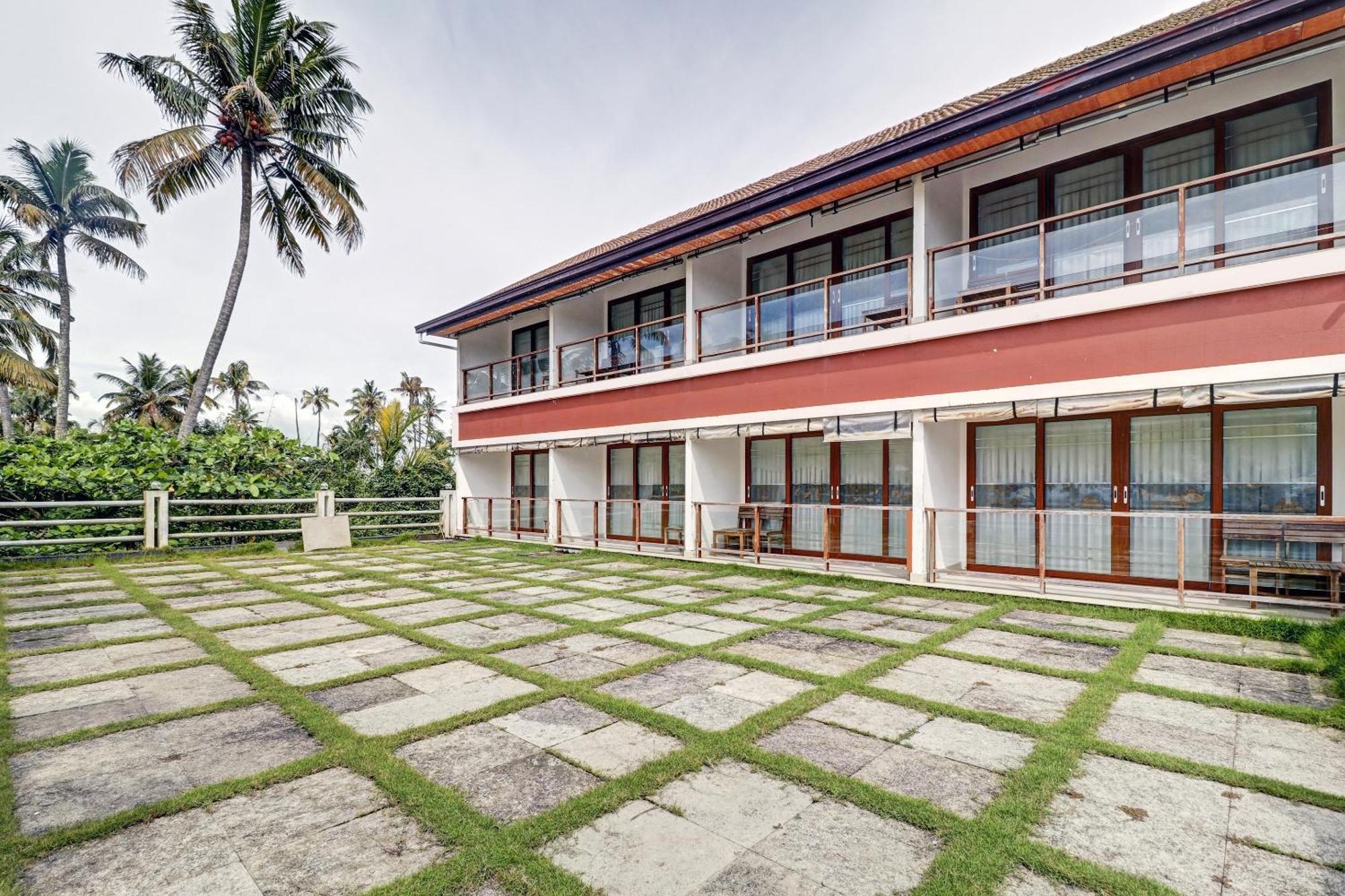 Townhouse Oak Edassery's Sealine Kochi