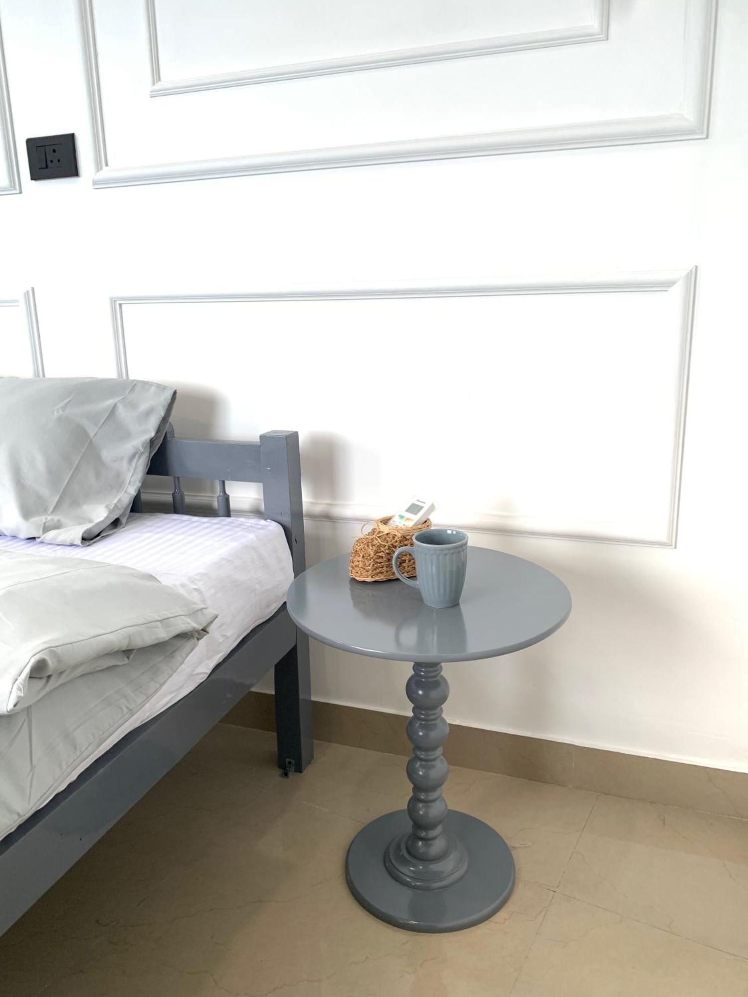 Boutique Room- Honda City-house *